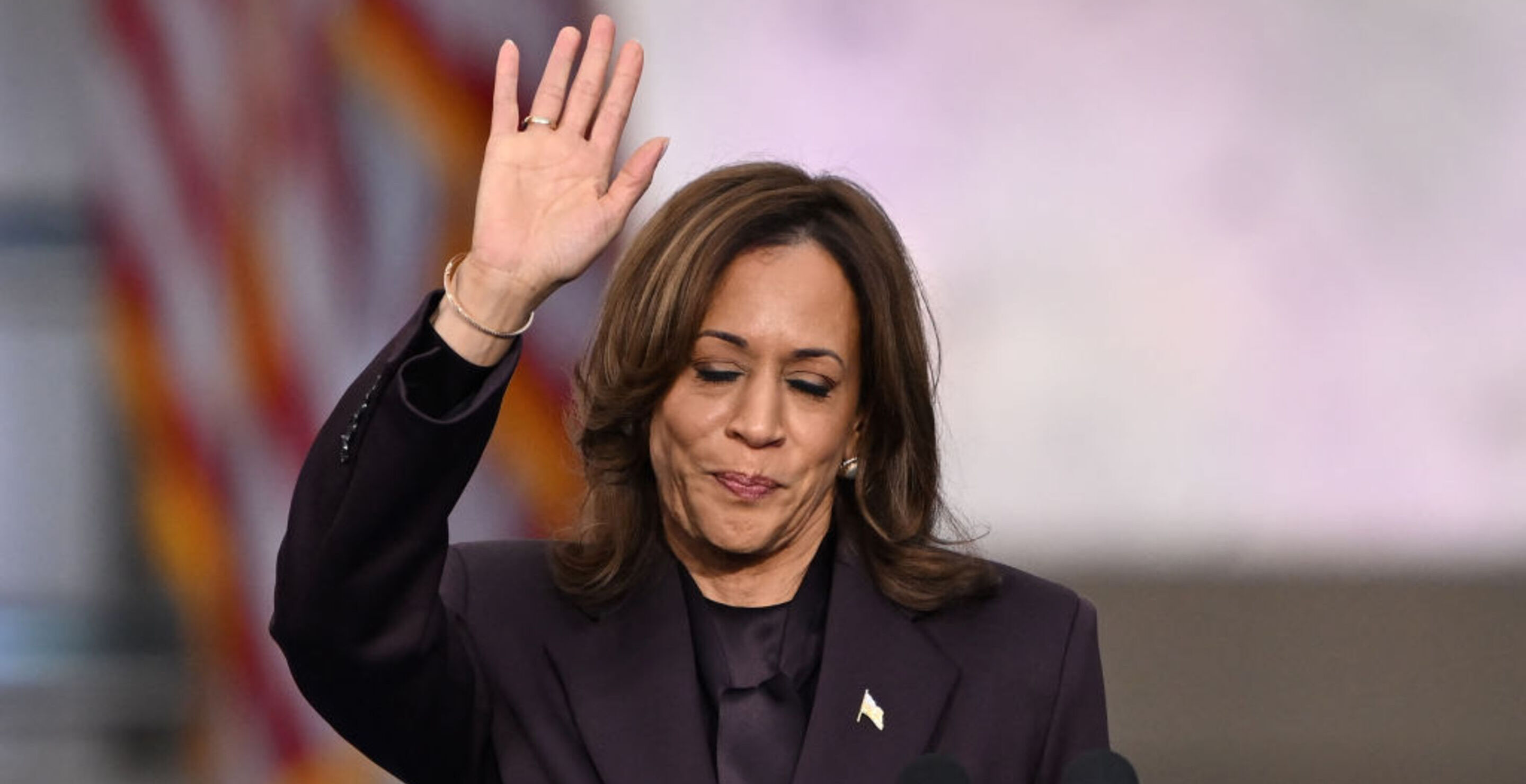 kamala harris drinks in front of nephews and faces backlash