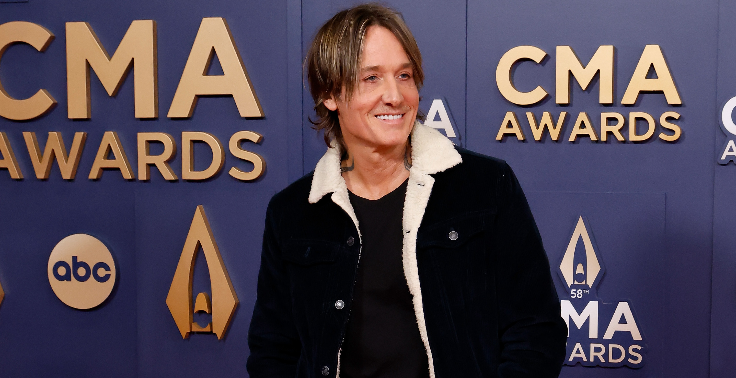 Keith Urban Explains How He Ended Up Owning Waylon Jennings' Infamous Guitar