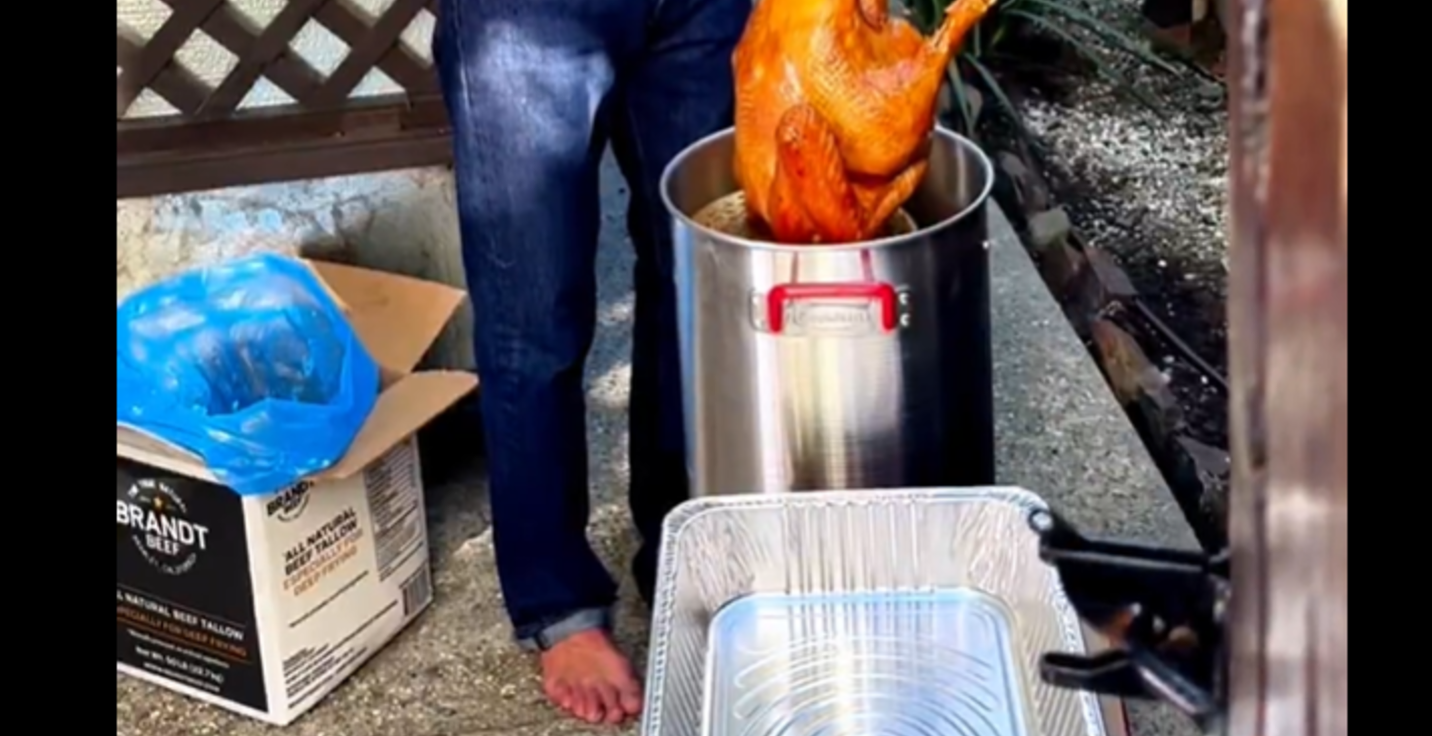 RFK Deep Fries Turkey While Barefoot On Thanksgiving Internet Reacts (1)