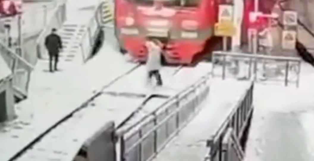 Russian Girl Train