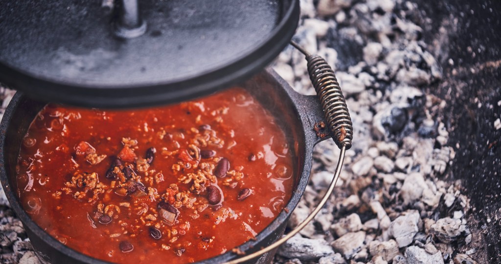 Chili Dogs on Christmas Luke Bryan's Christmas tradition
