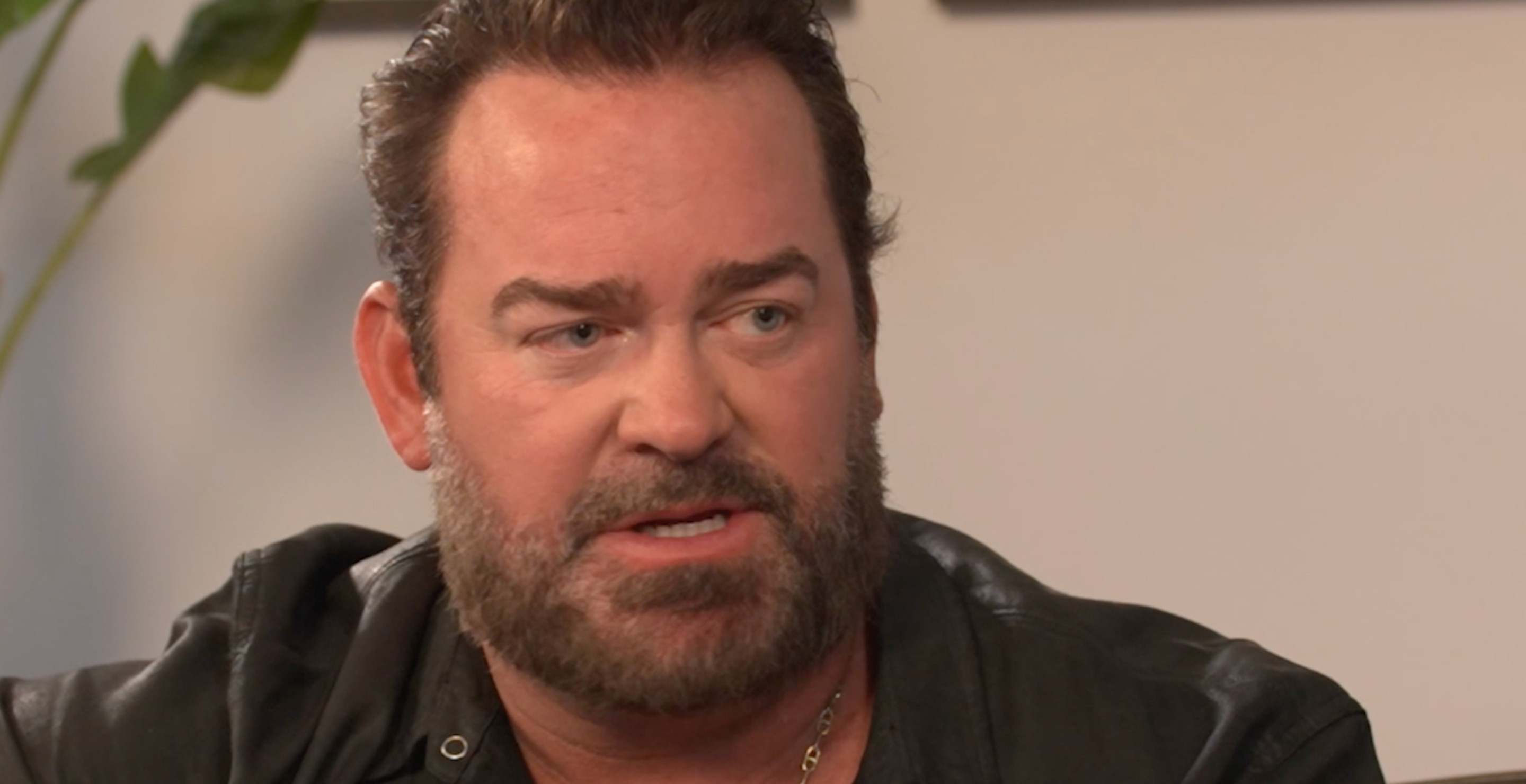 Lee Brice Reveals Garth Brooks Classic Is One Of His Favorite Funny Christmas Songs And Talks Holiday Album Plans
