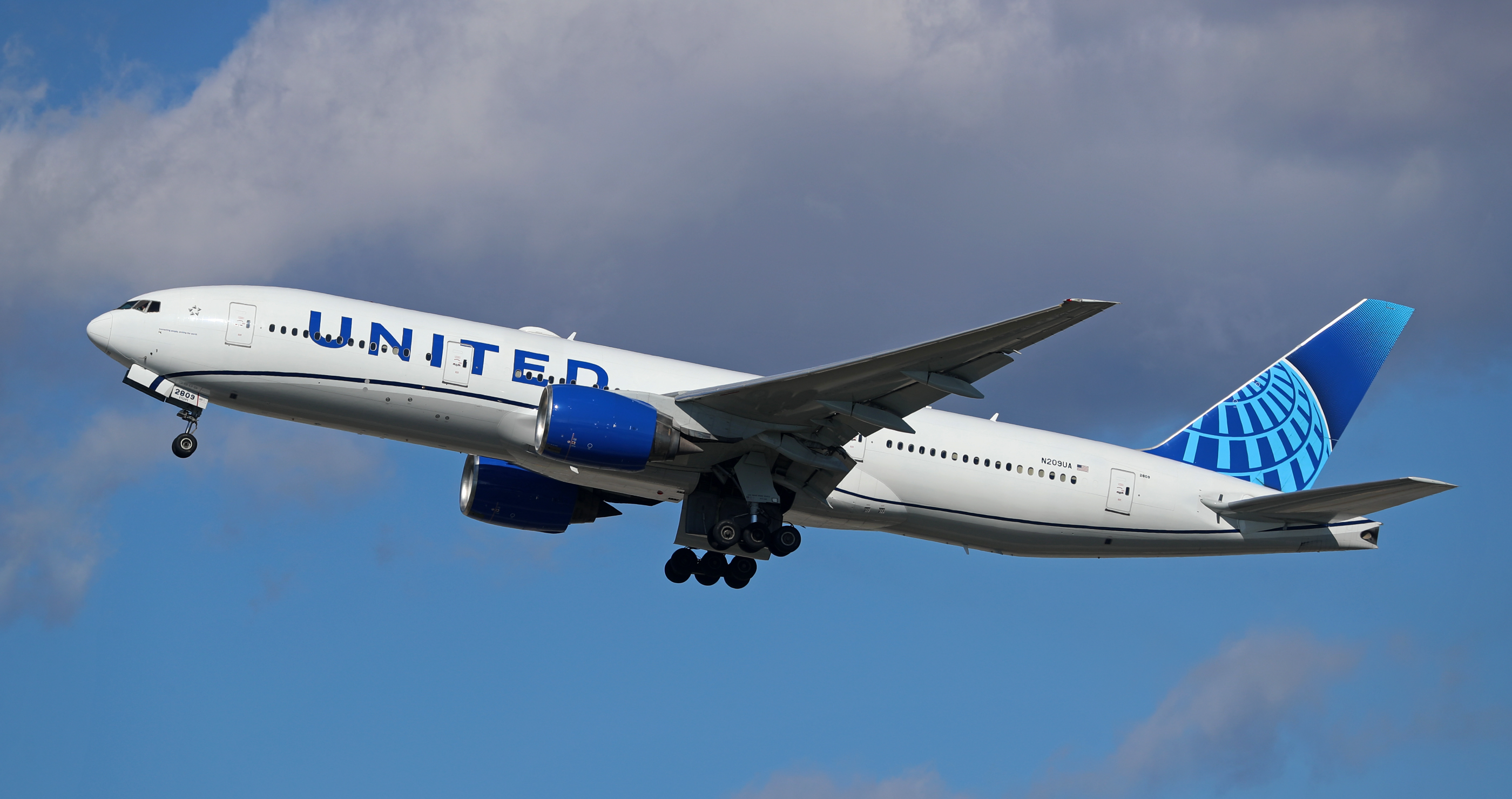 United Airlines flight has fire in cabin