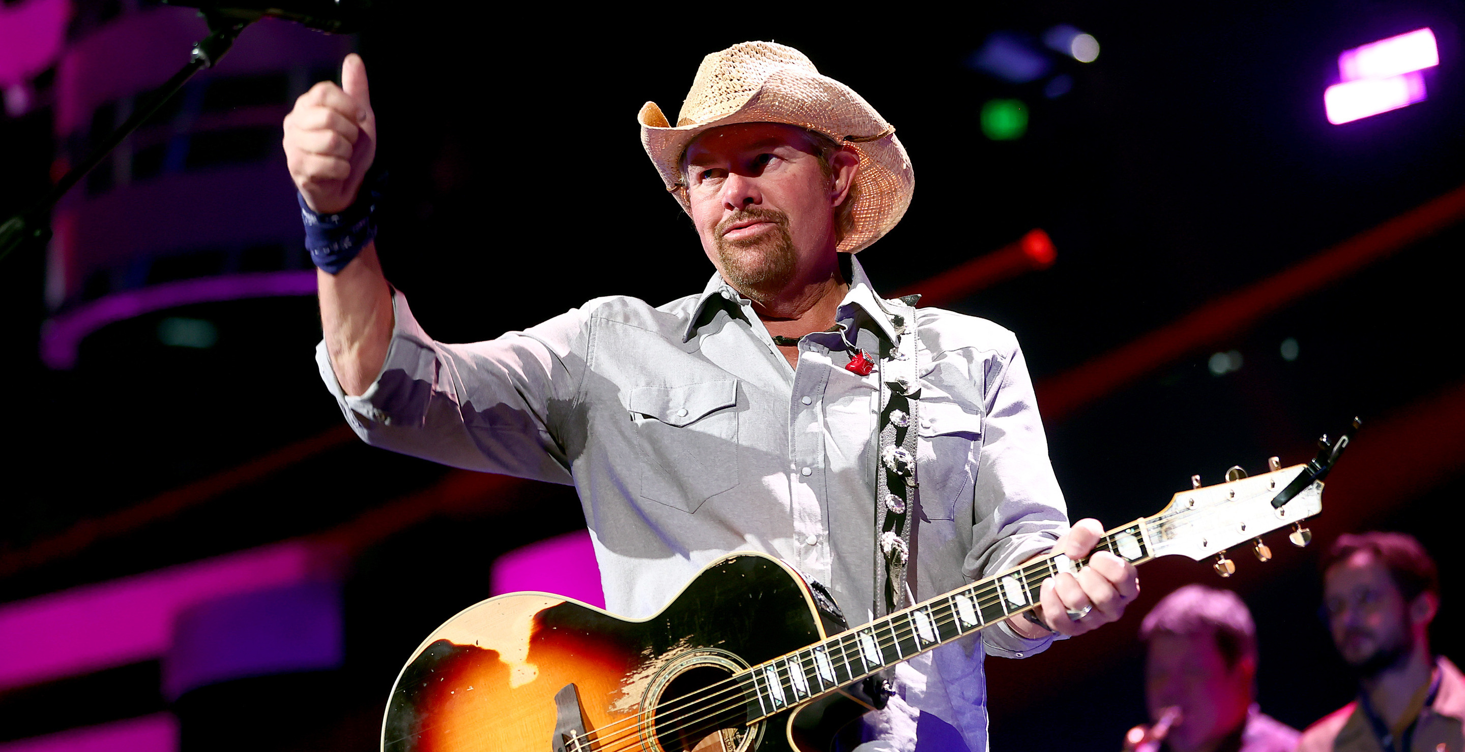 cledus t. judd reveals barroom brawl toby keith got in