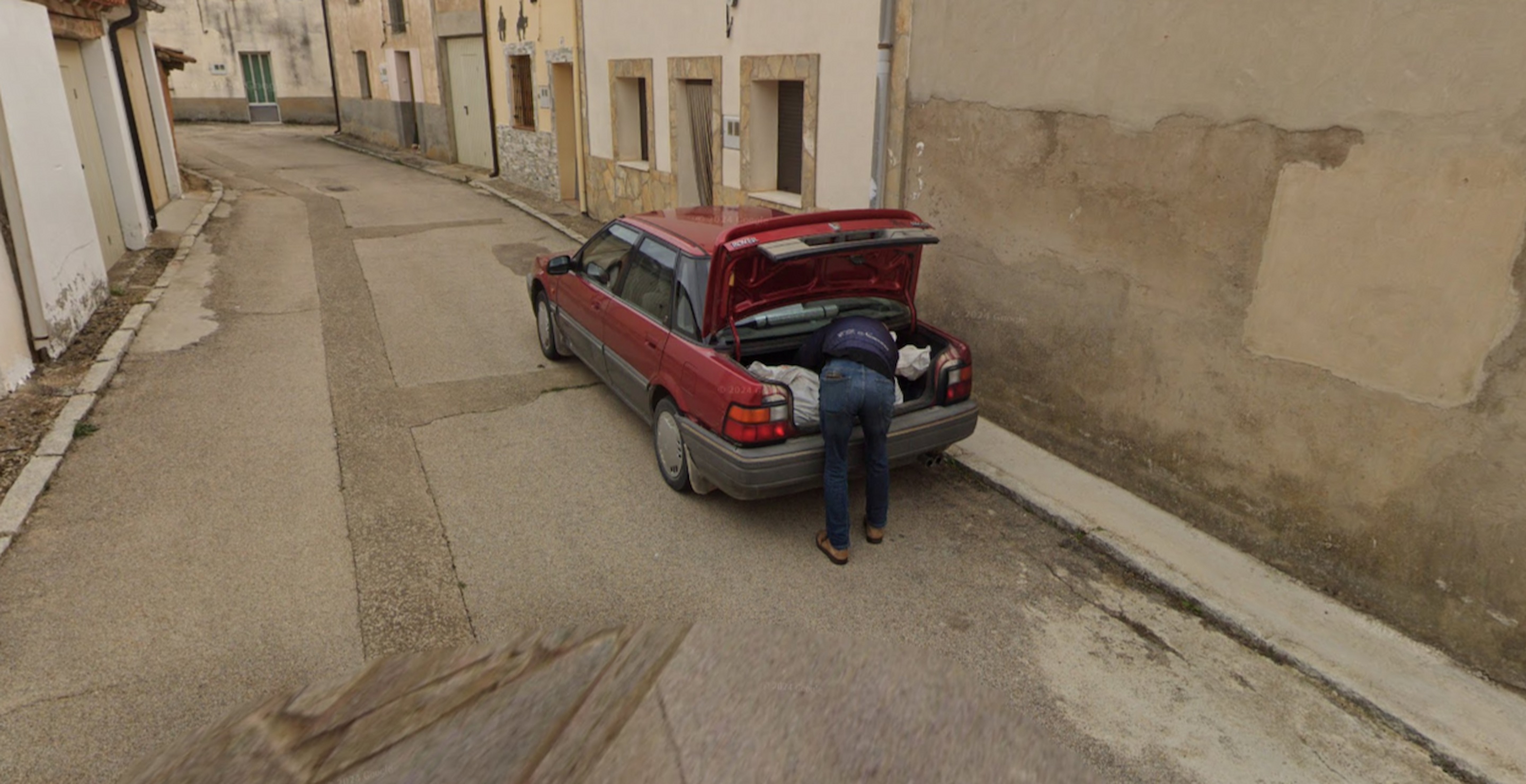 Google Maps Accidentally Caught Murderer Putting Body In A Trunk
