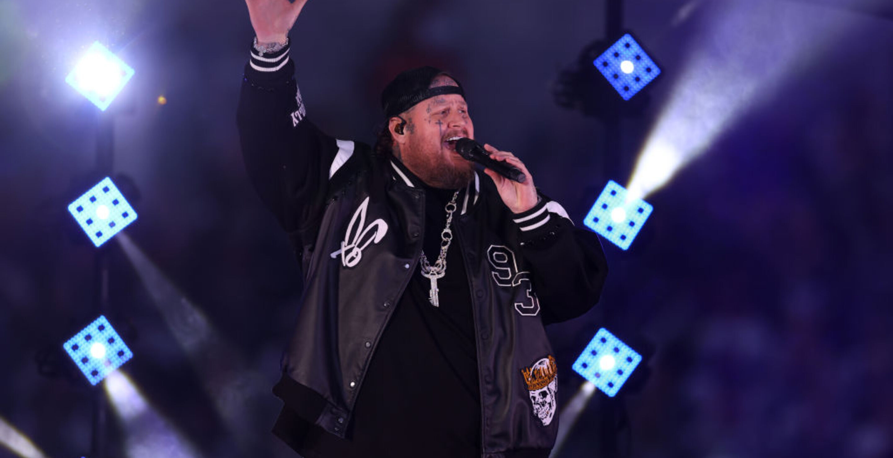 jelly roll wears farmer attire