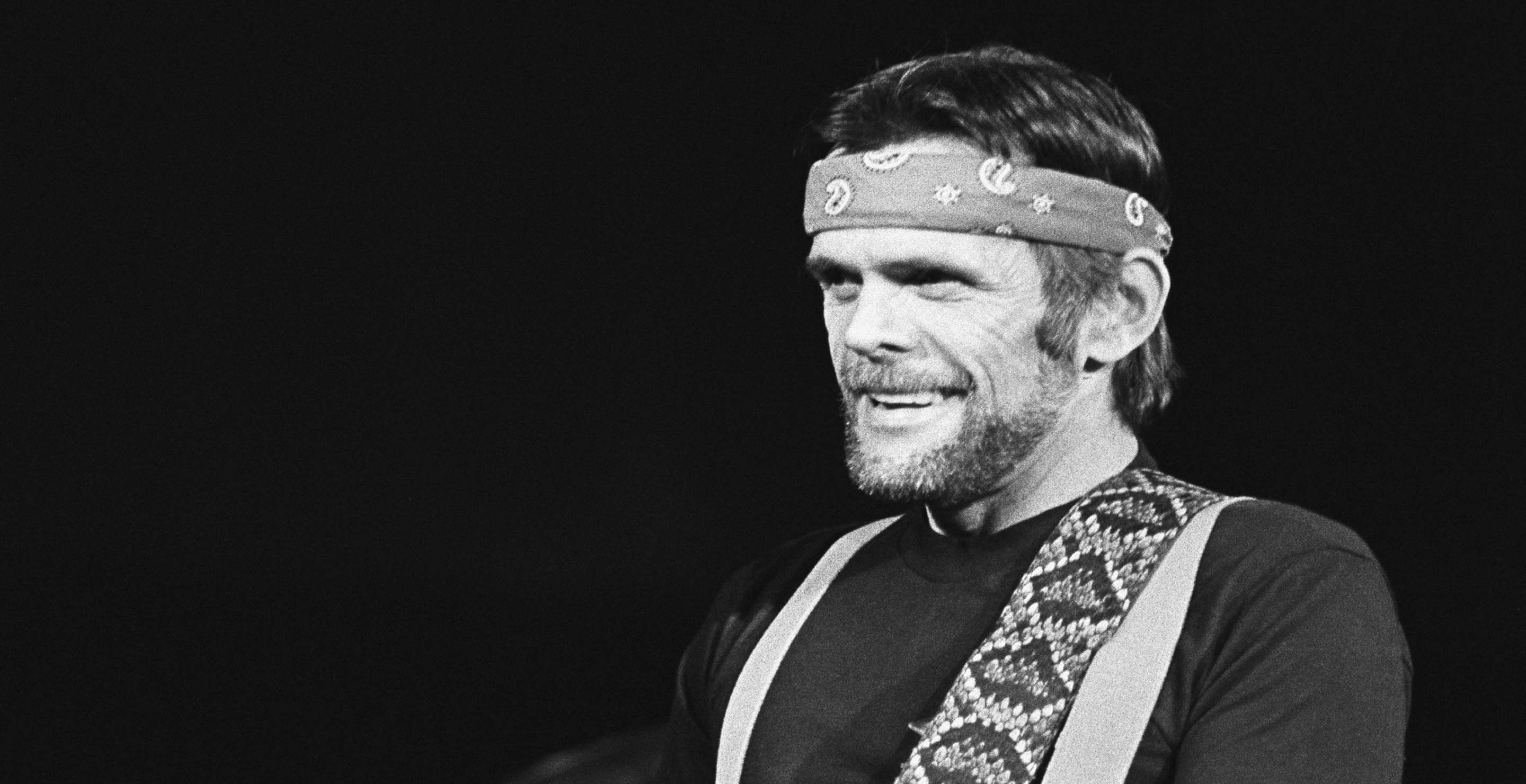 Johnny Paycheck Once Almost Killed A Fan At A Bar Over The Holidays