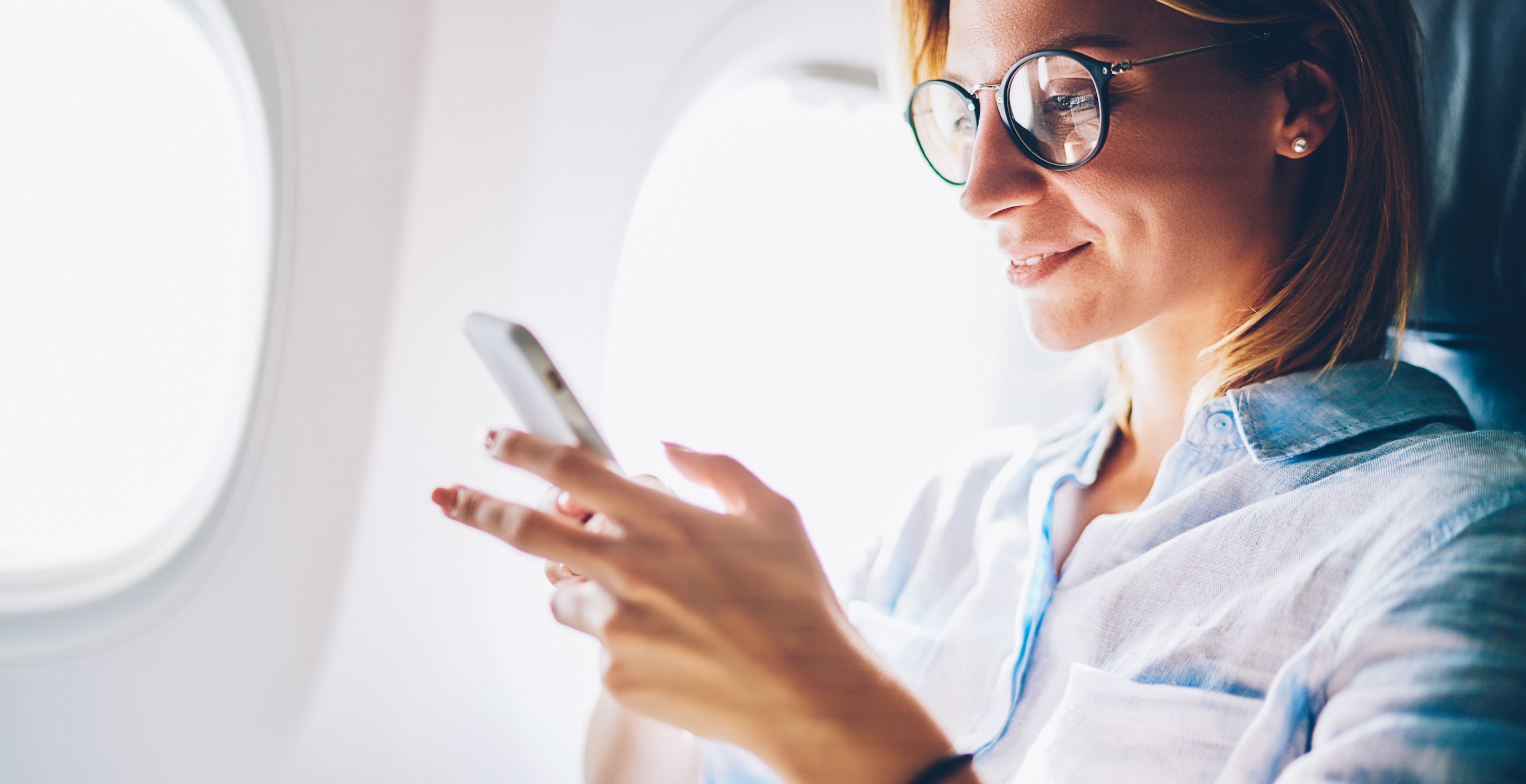 Pilot Reveals What Really Happens If You Don't Put Your Phone In Airplane Mode