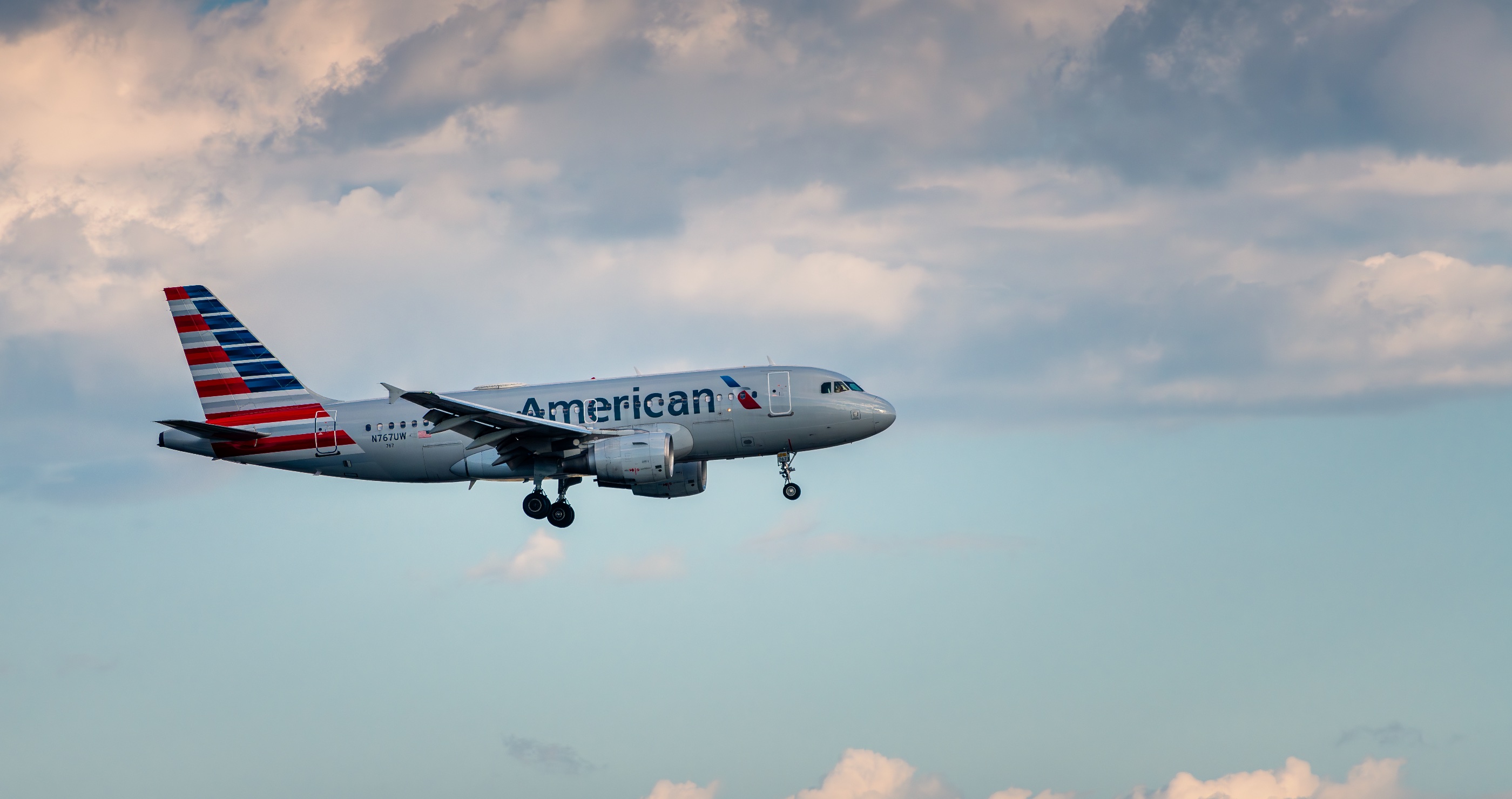 plane begins to flood with water mid-flight