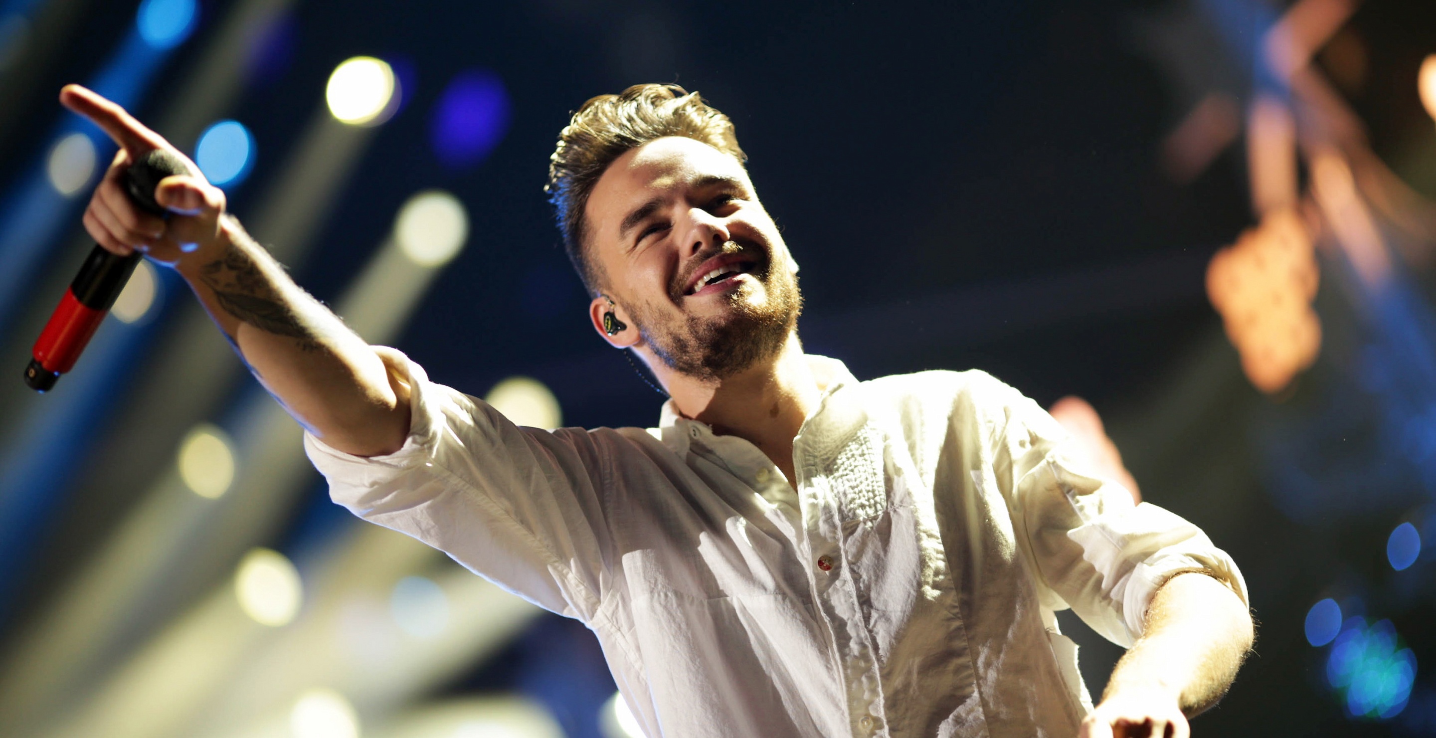 Police Question Hotel Staff After It's Revealed Receptionist Carried Liam Payne To Room Minutes Before Death