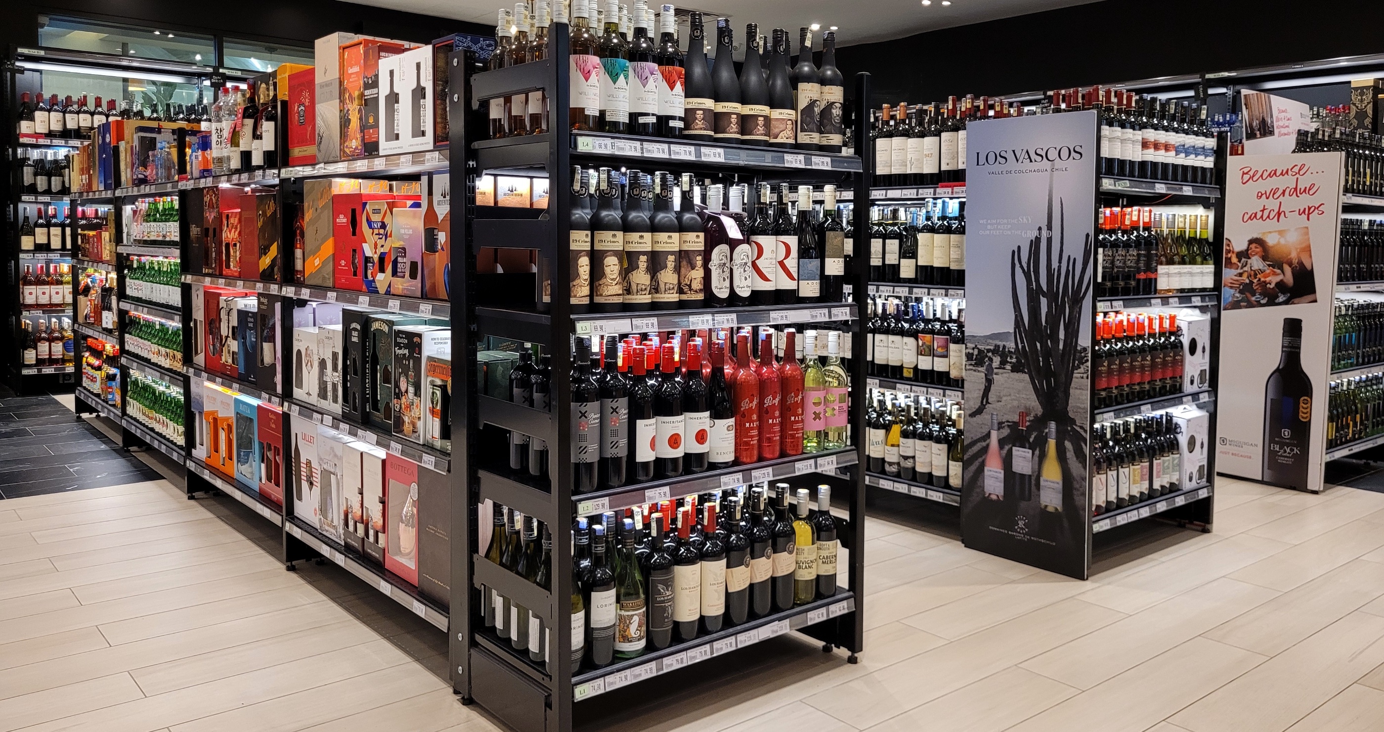 vandals destroy liquor store but neighbors come together to clean it