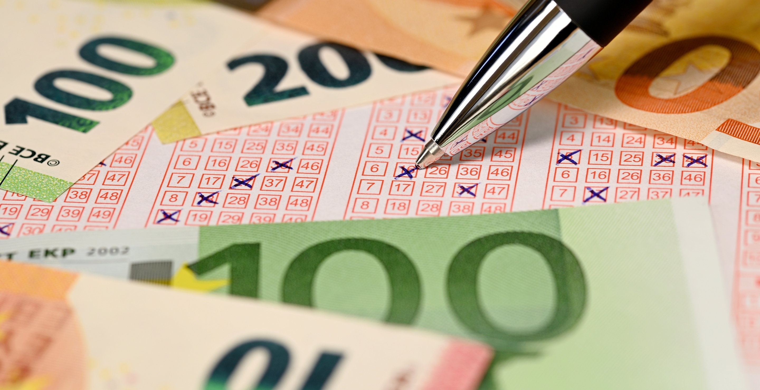 83-Year-Old Wins Lotto, Immediately Robbed By Thief
