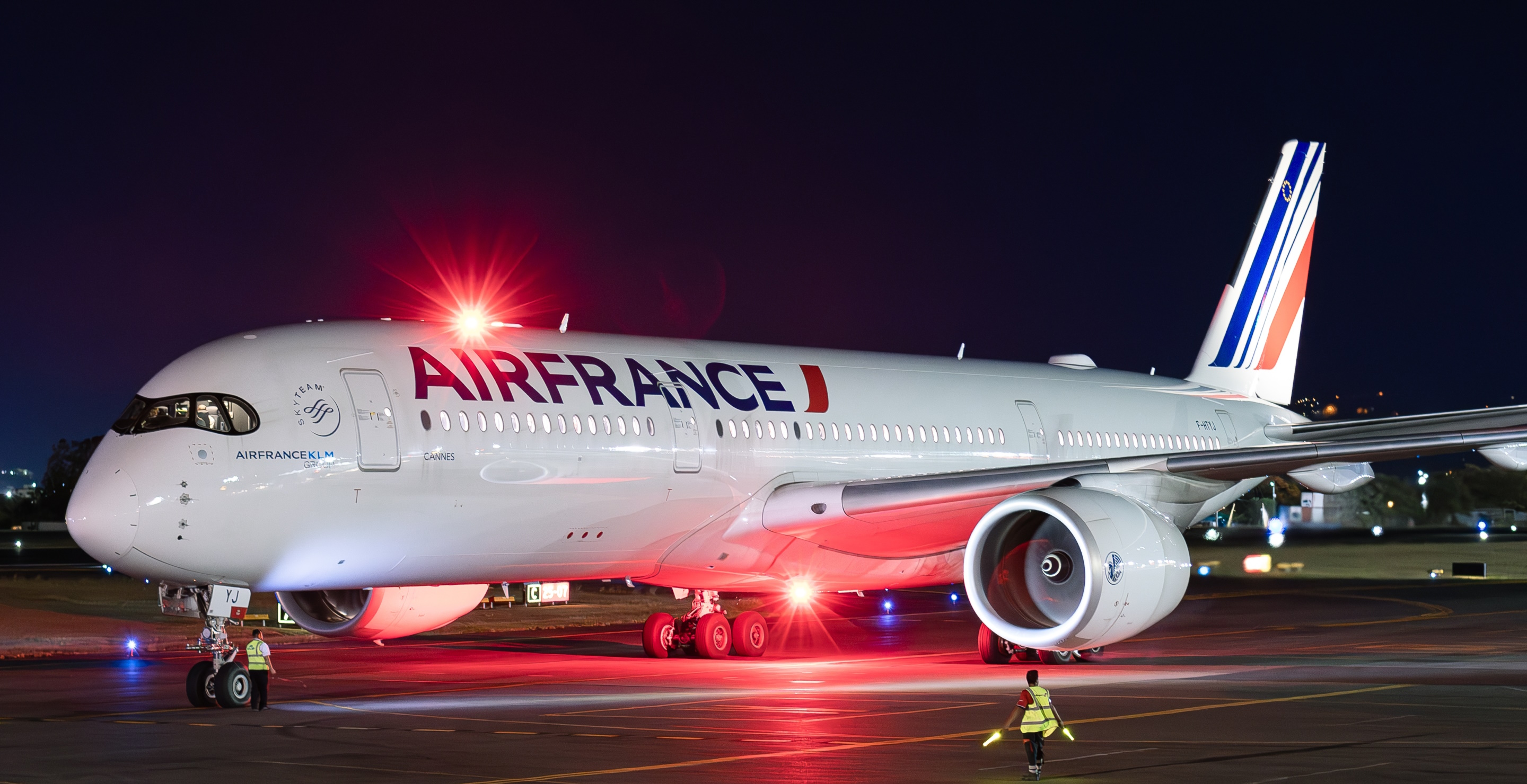 Passenger Dies In Middle Of Flight After Suffering Medical Emergency