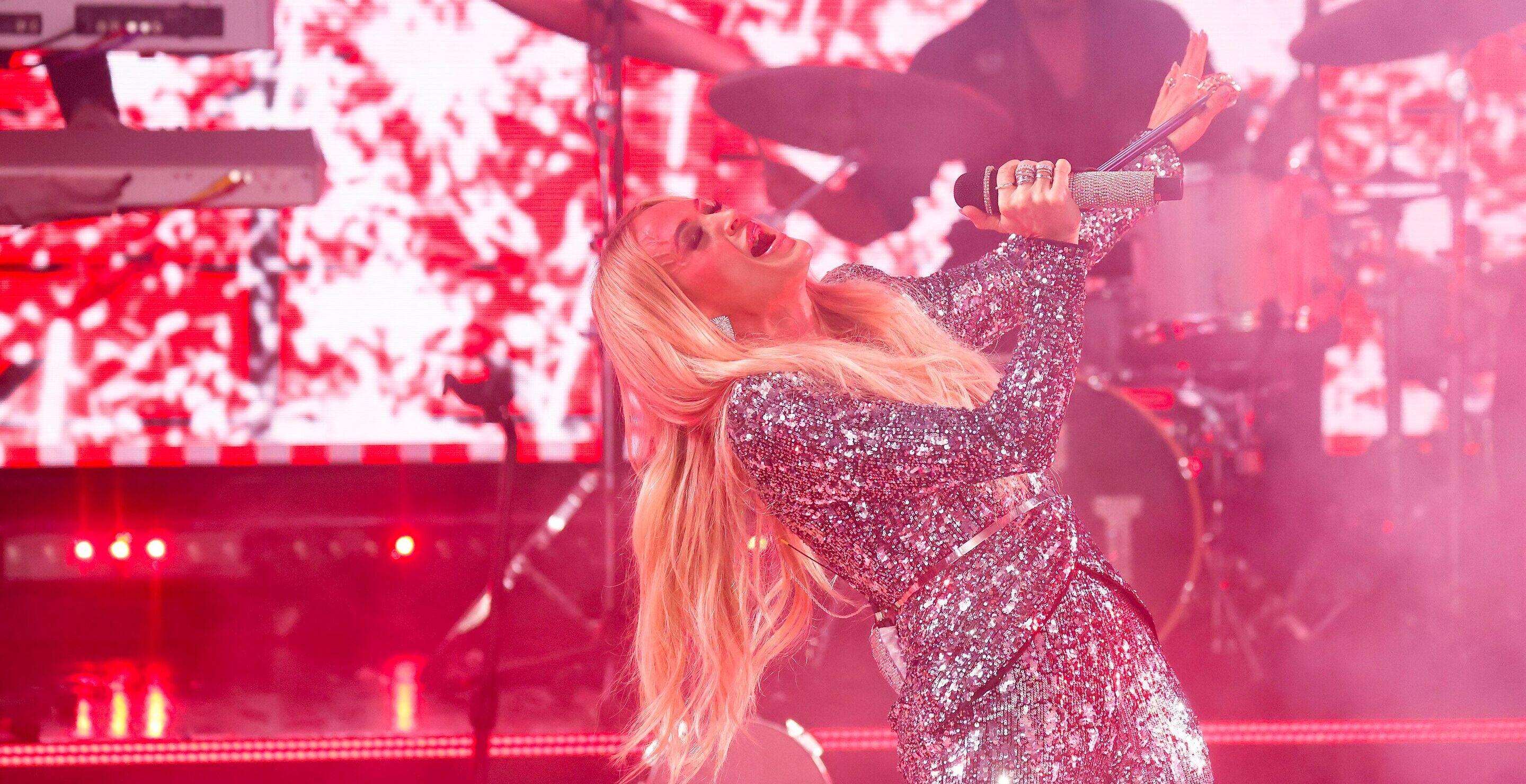 Carrie Underwood Opens Up About How She Protects Her Award-Winning Voice