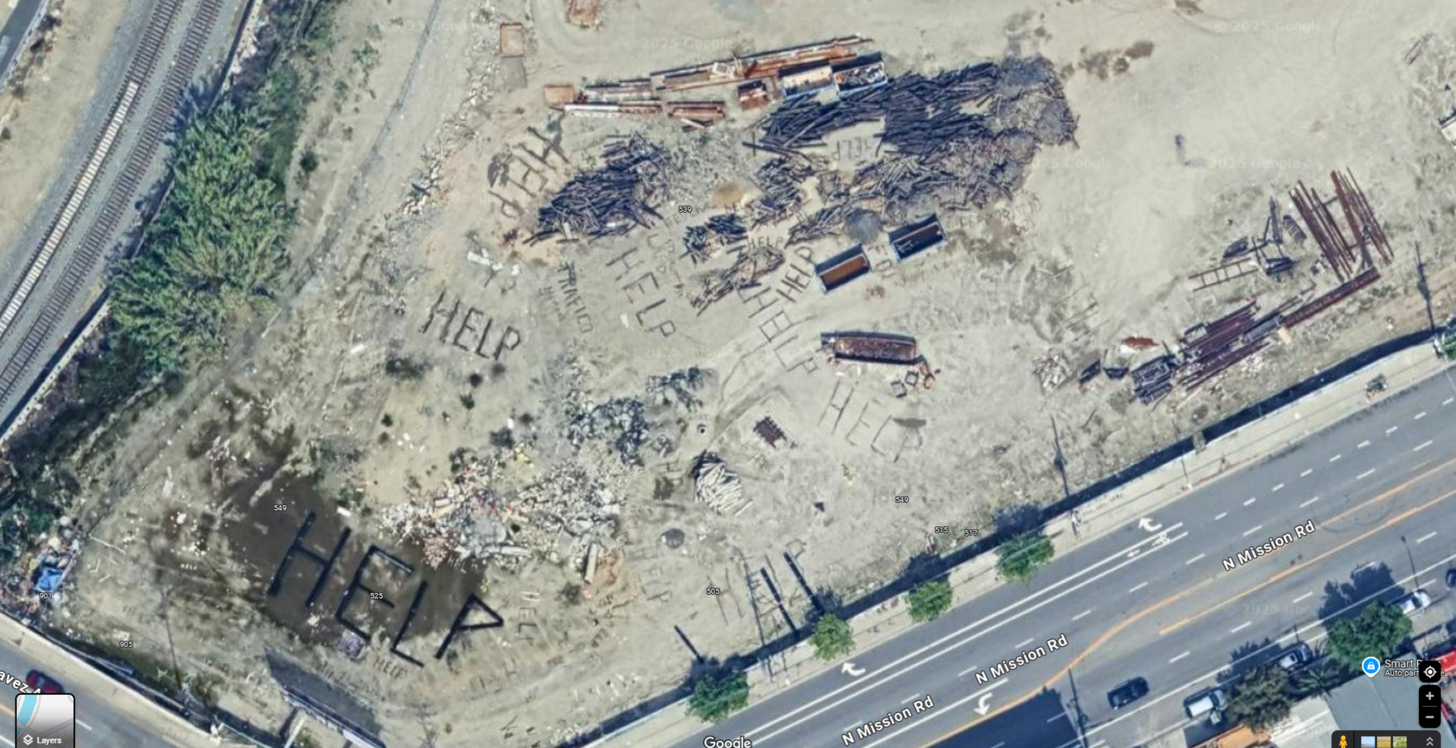 Creepy Help Messages Found On Google Maps In LA Has Internet On Edge