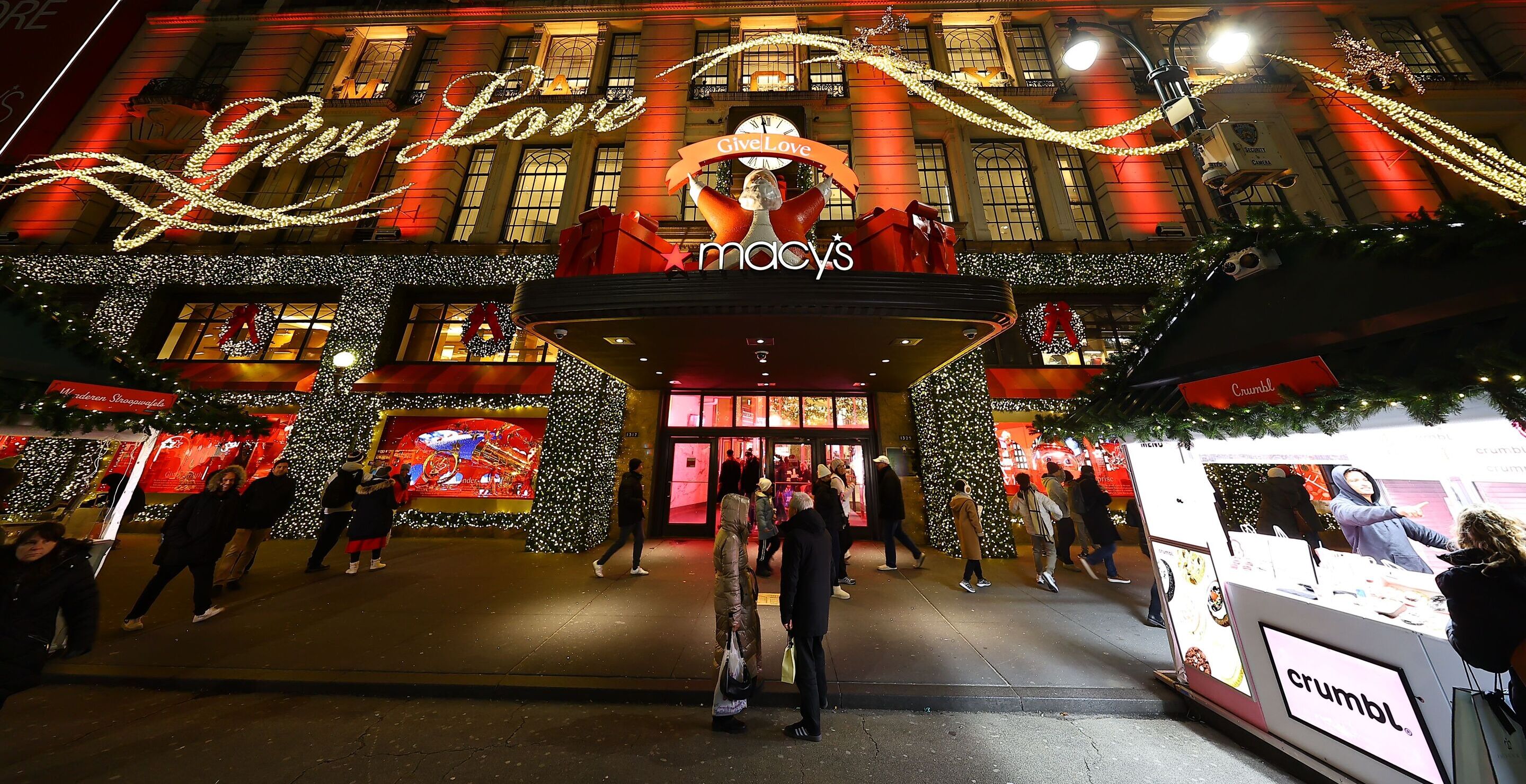Department Store Giant Is Shutting Down Several Locations Amid Sales Woes