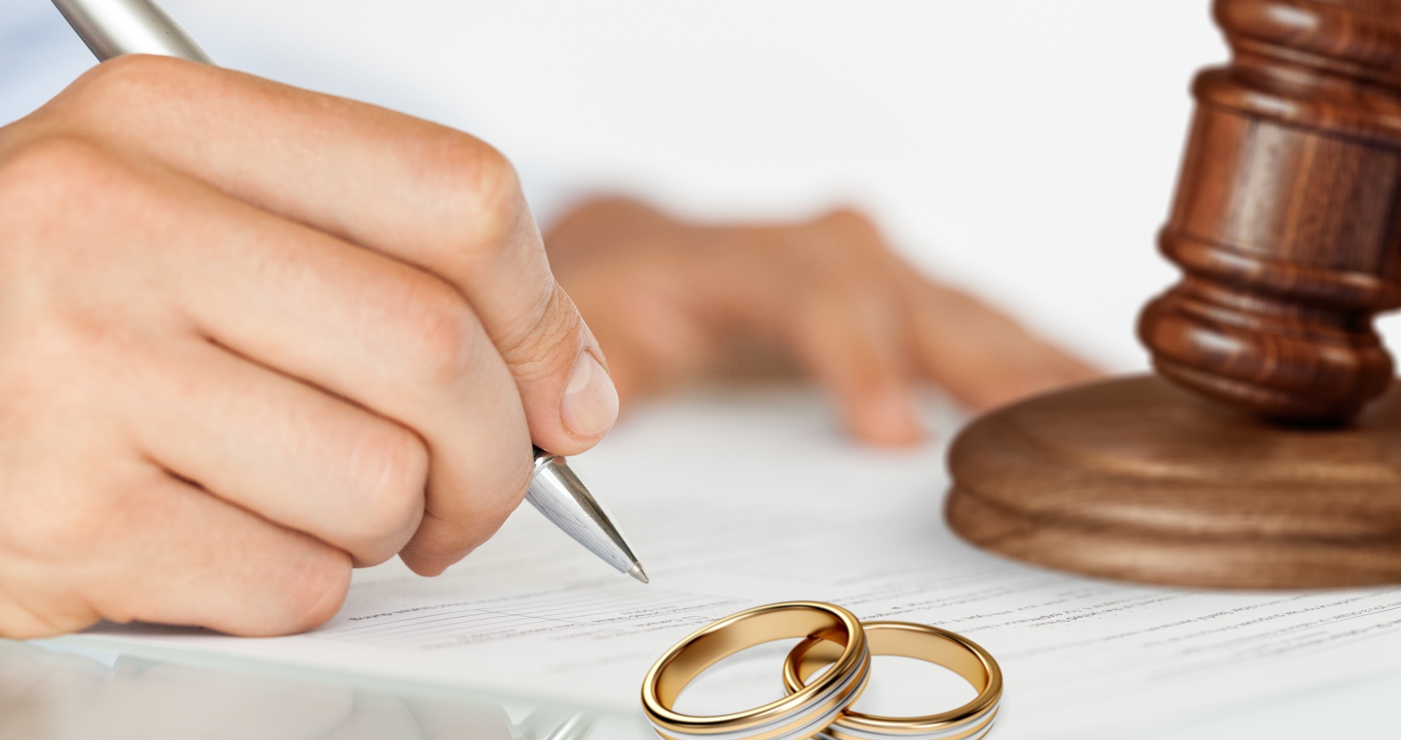 Dukes of Hazzard Star Gets Divorce