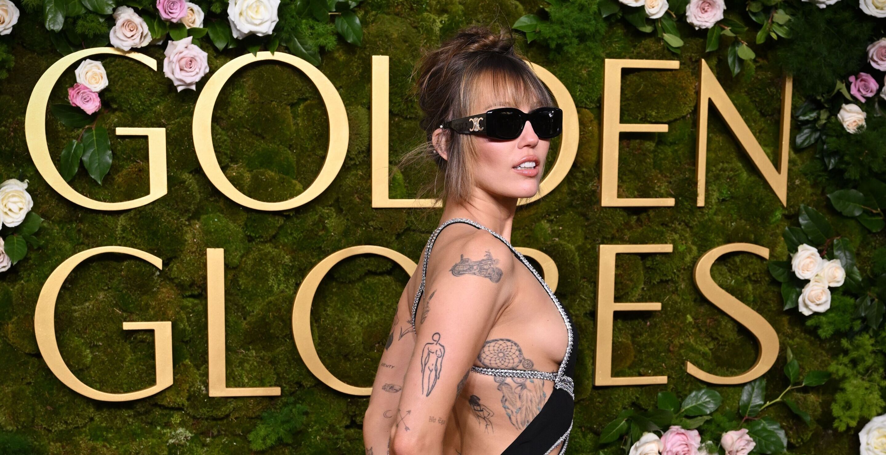 Internet Goes Wild Over Miley Cyrus Golden Globes Dress