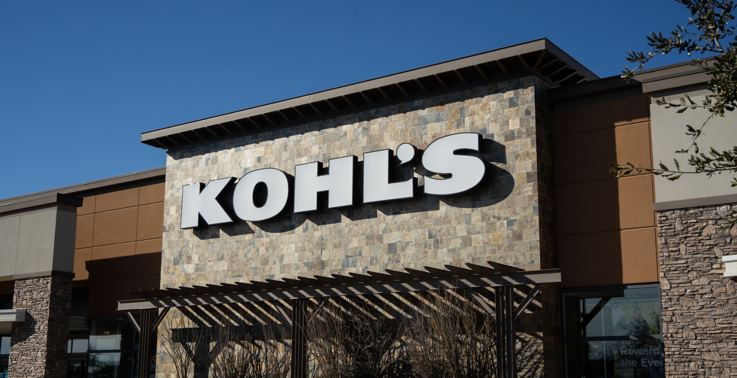 Major Commercial Department Store Laying Off 10 Percent Of Staff, Closing Stores