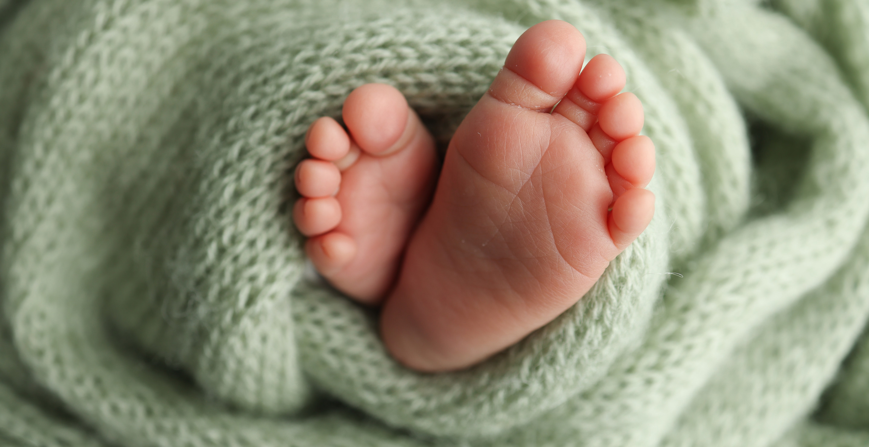 Newborn Found In Cold On Texas Sidewalk With Umbilicord Still Attached
