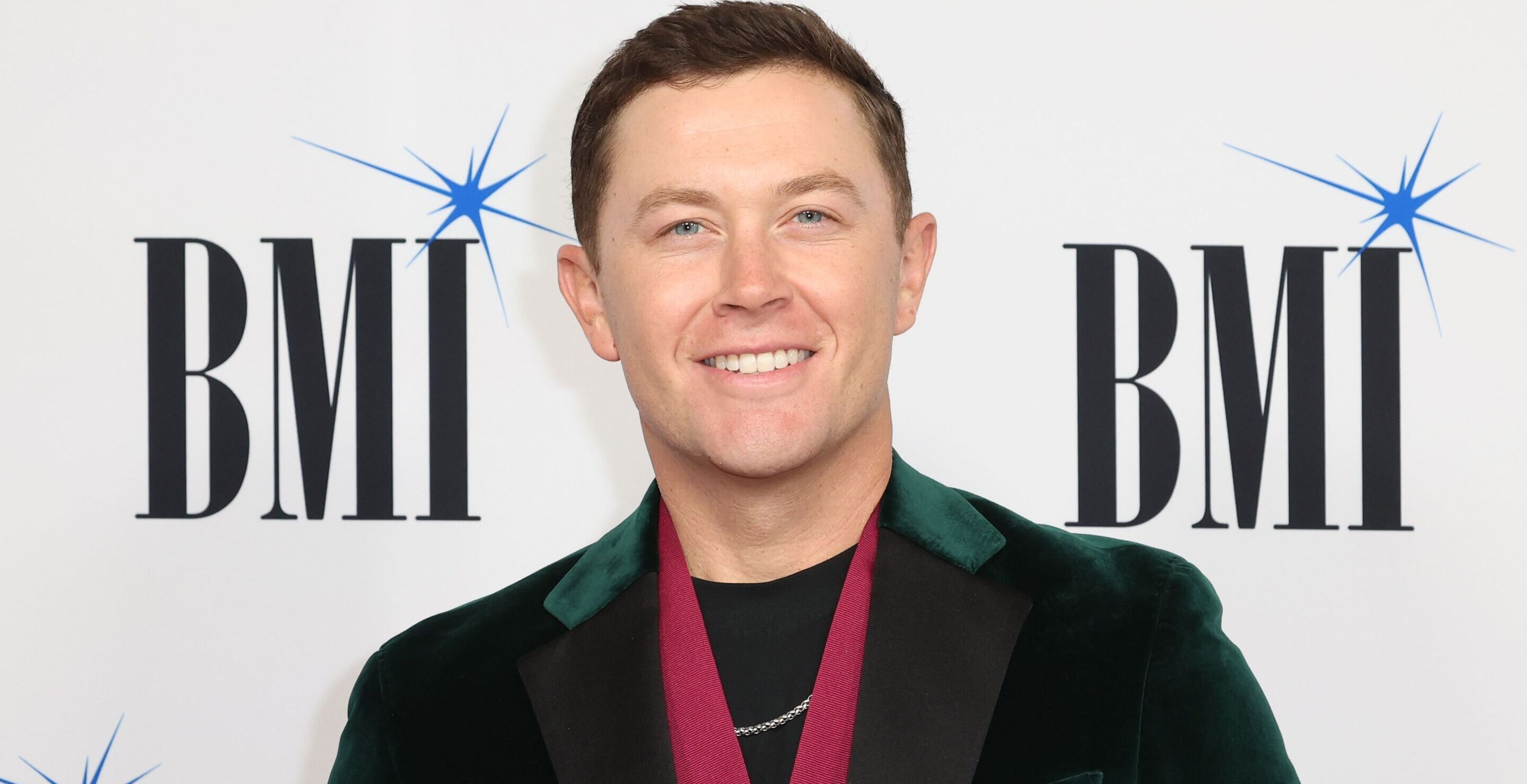 Scotty McCreery Singing To His Young Son Is The Cutest Thing You'll See Today