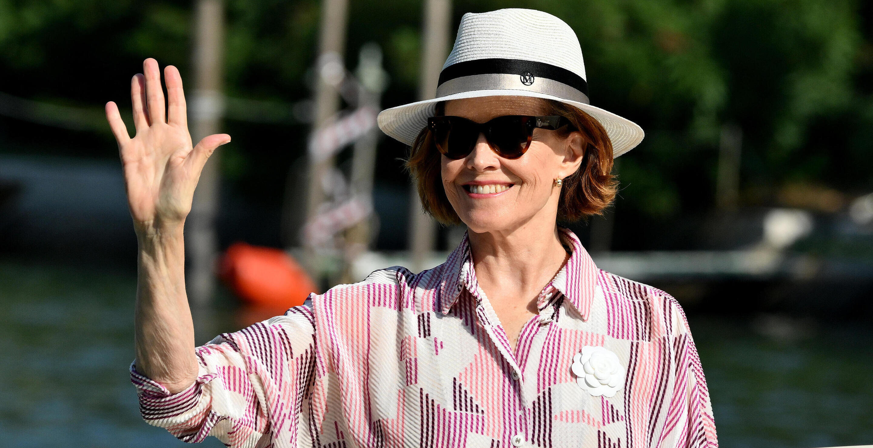Sigourney Weaver's Play Gets Interrupted By Protesters In Wild Scene