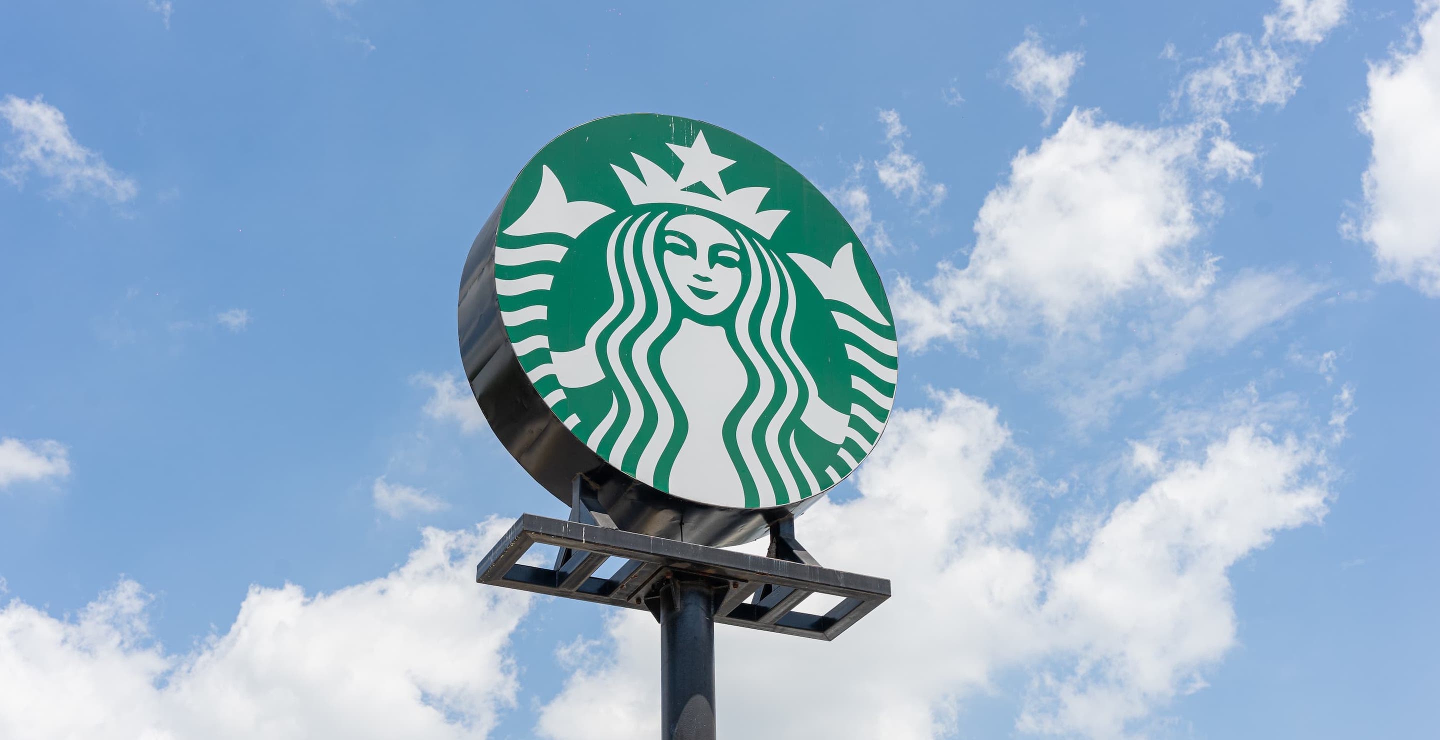 The New Starbucks Rules Are Repulsive & I Hate It