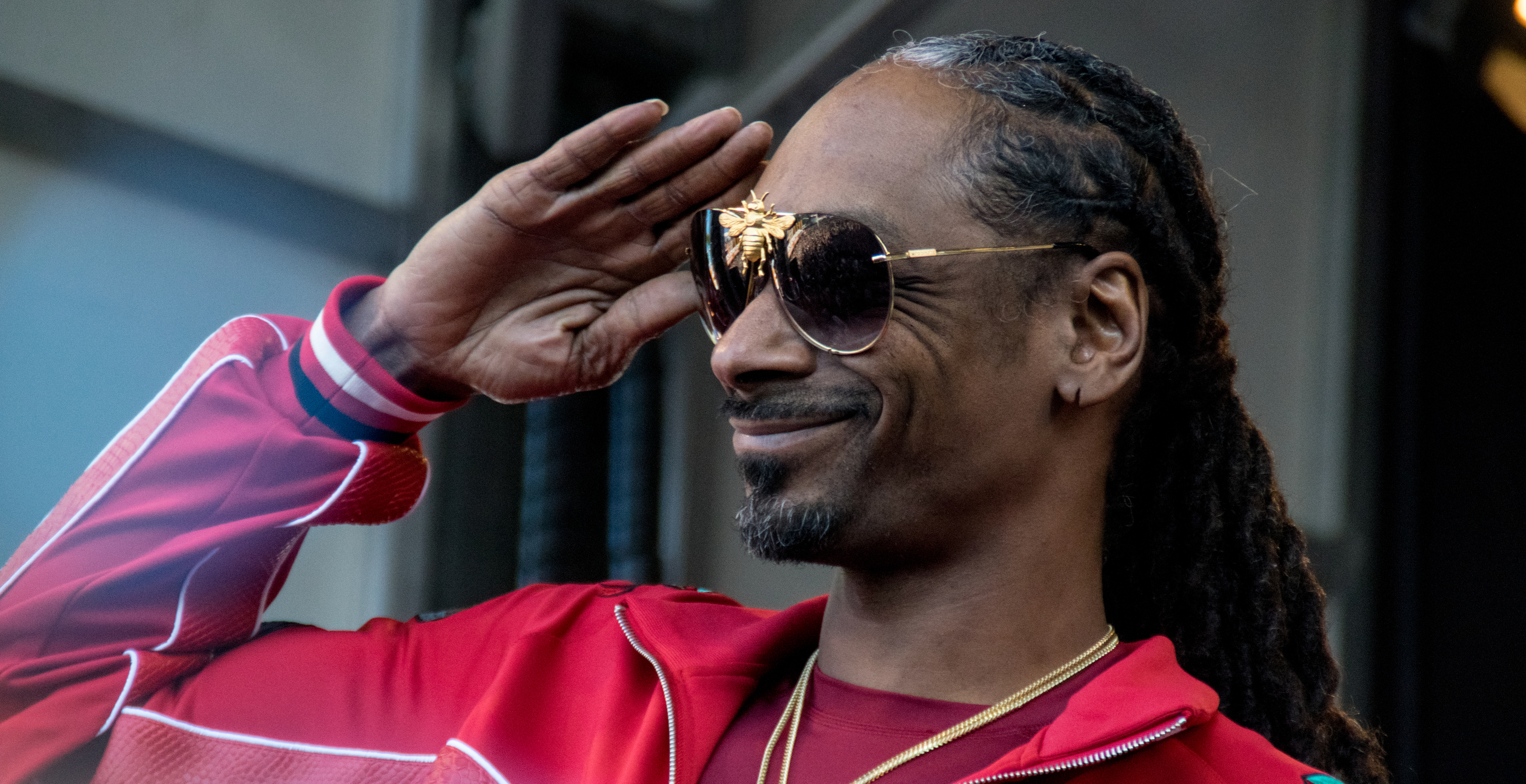 'The Voice' Coach Snoop Dogg Praised For Helping Those Displaced By Wildfires