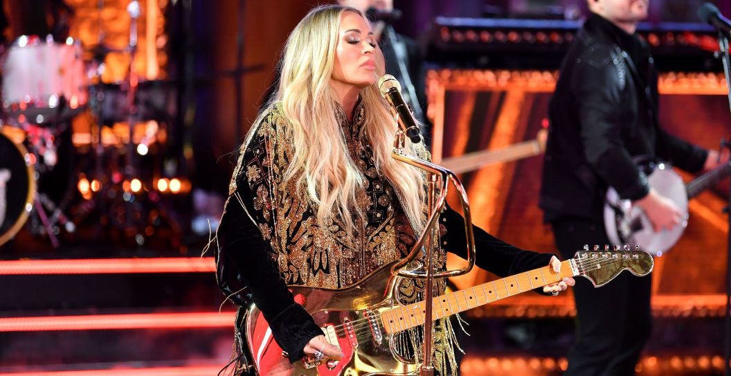 carrie underwood receives backlash for agreeing to perform for trump