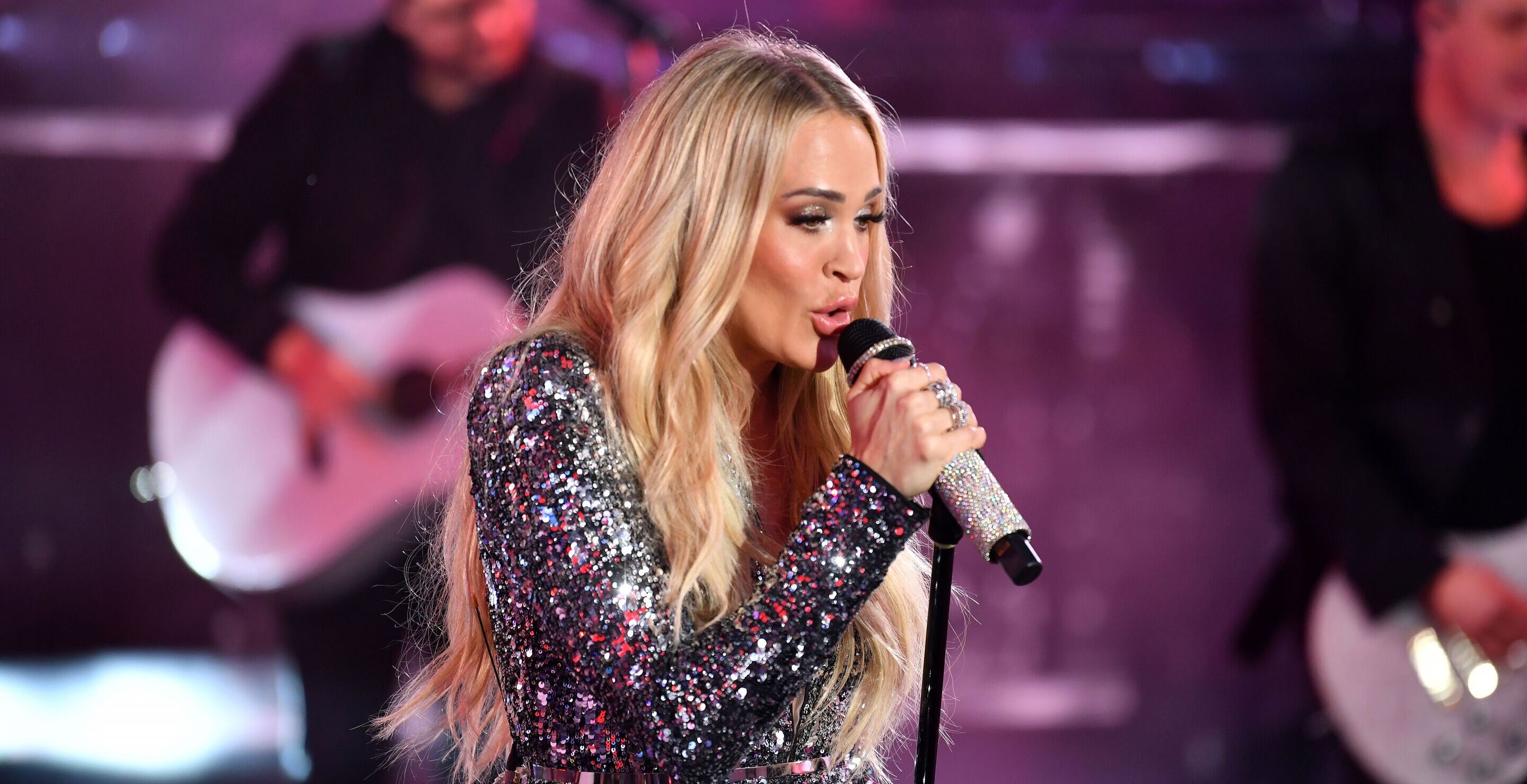 carrie underwood responds to fans boycotting her over singing at trump inauguration