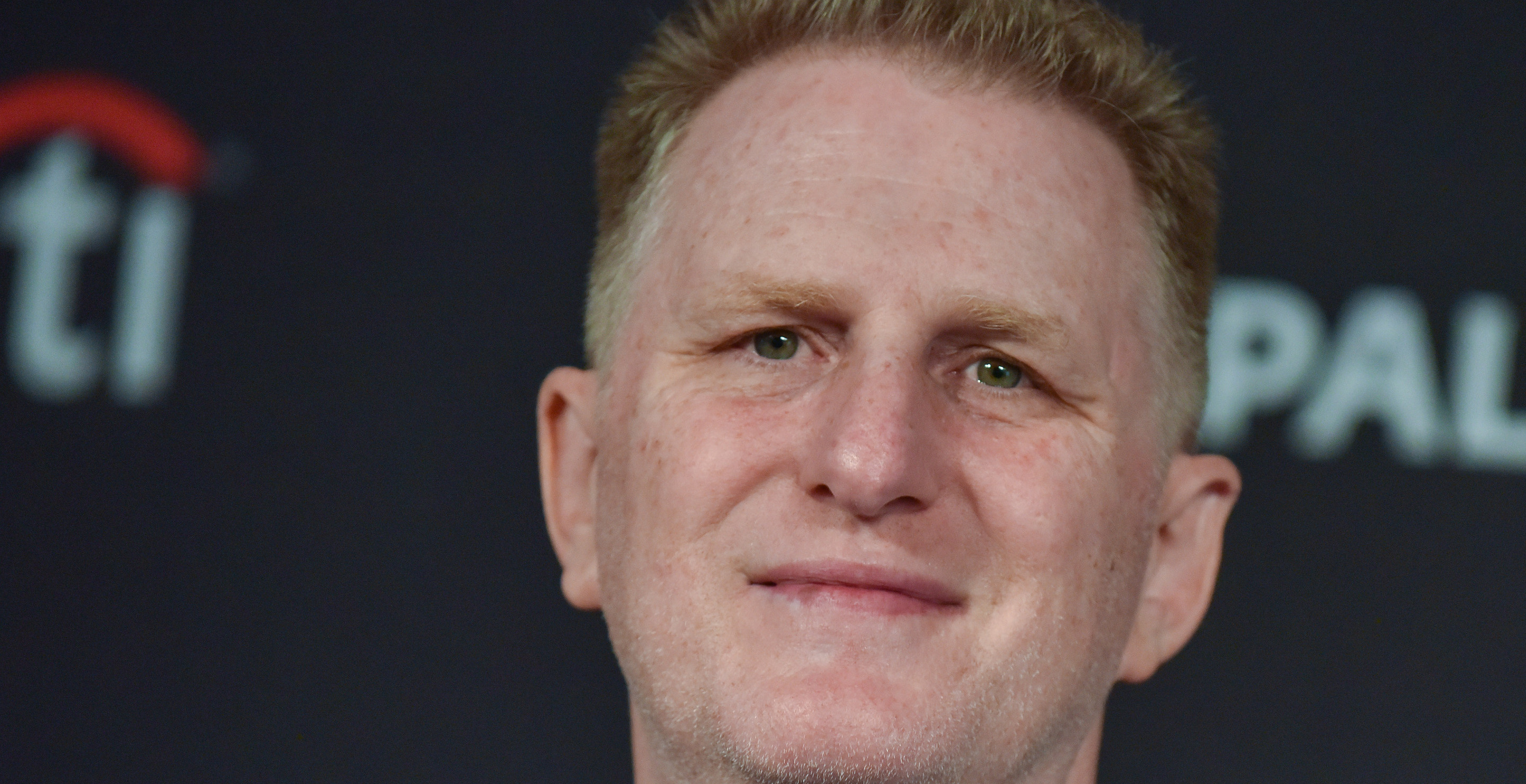 michael rapaport goes off on california governor over wild fires