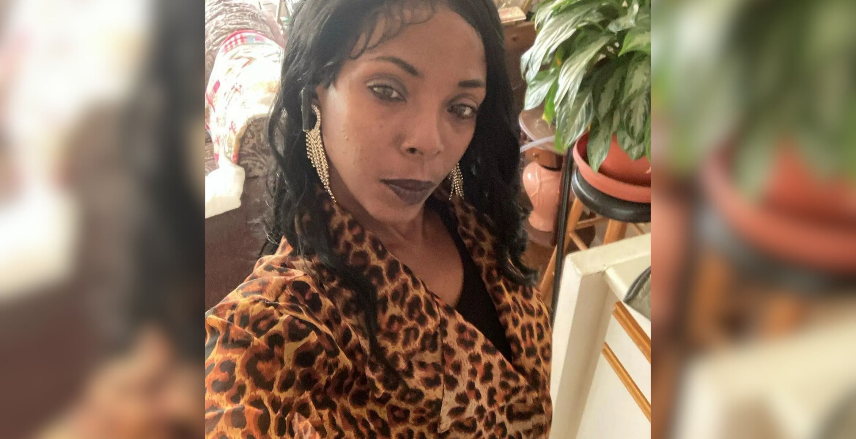Mother Fatally Stabbed While Protecting 12-Year-Old Daughter