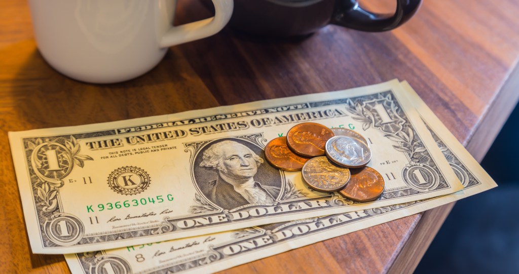 waitress confronts customer who stole her tips