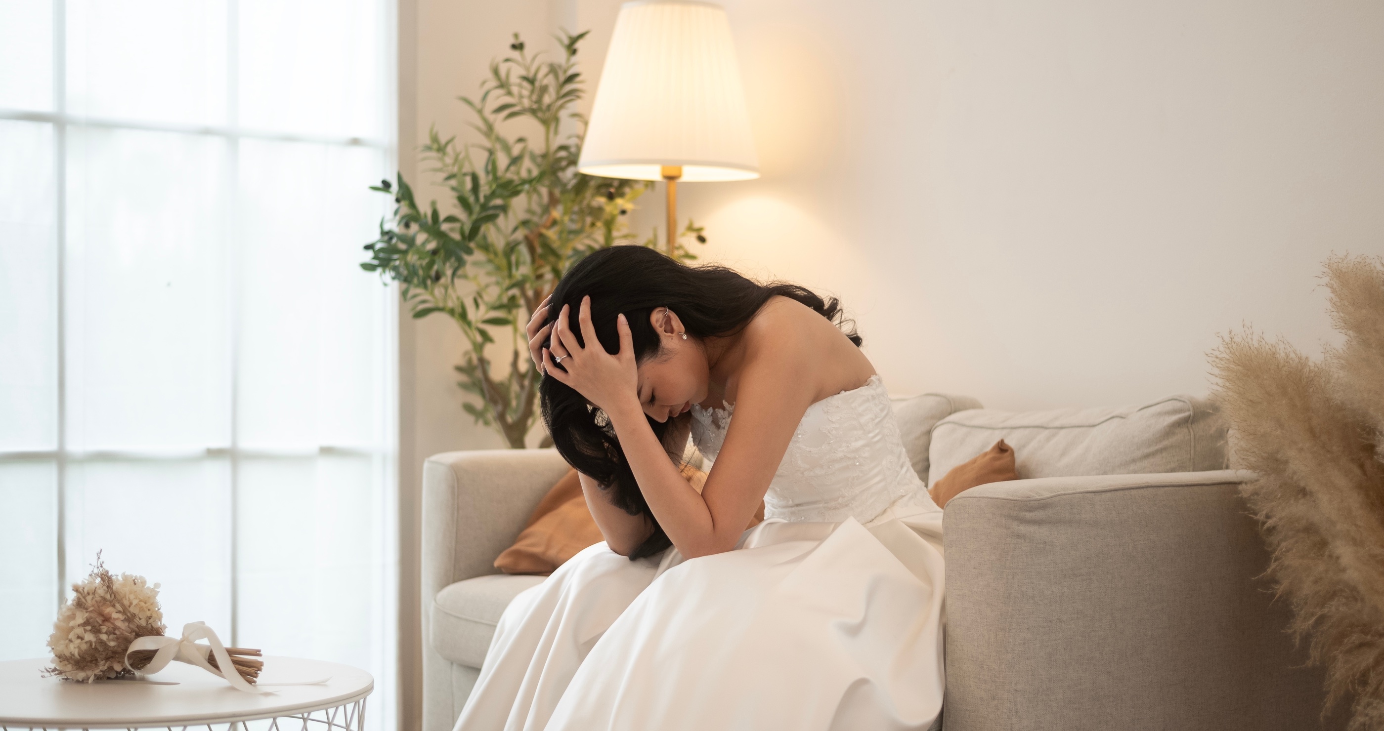 woman wants to hold her gender reveal party at her sister's wedding
