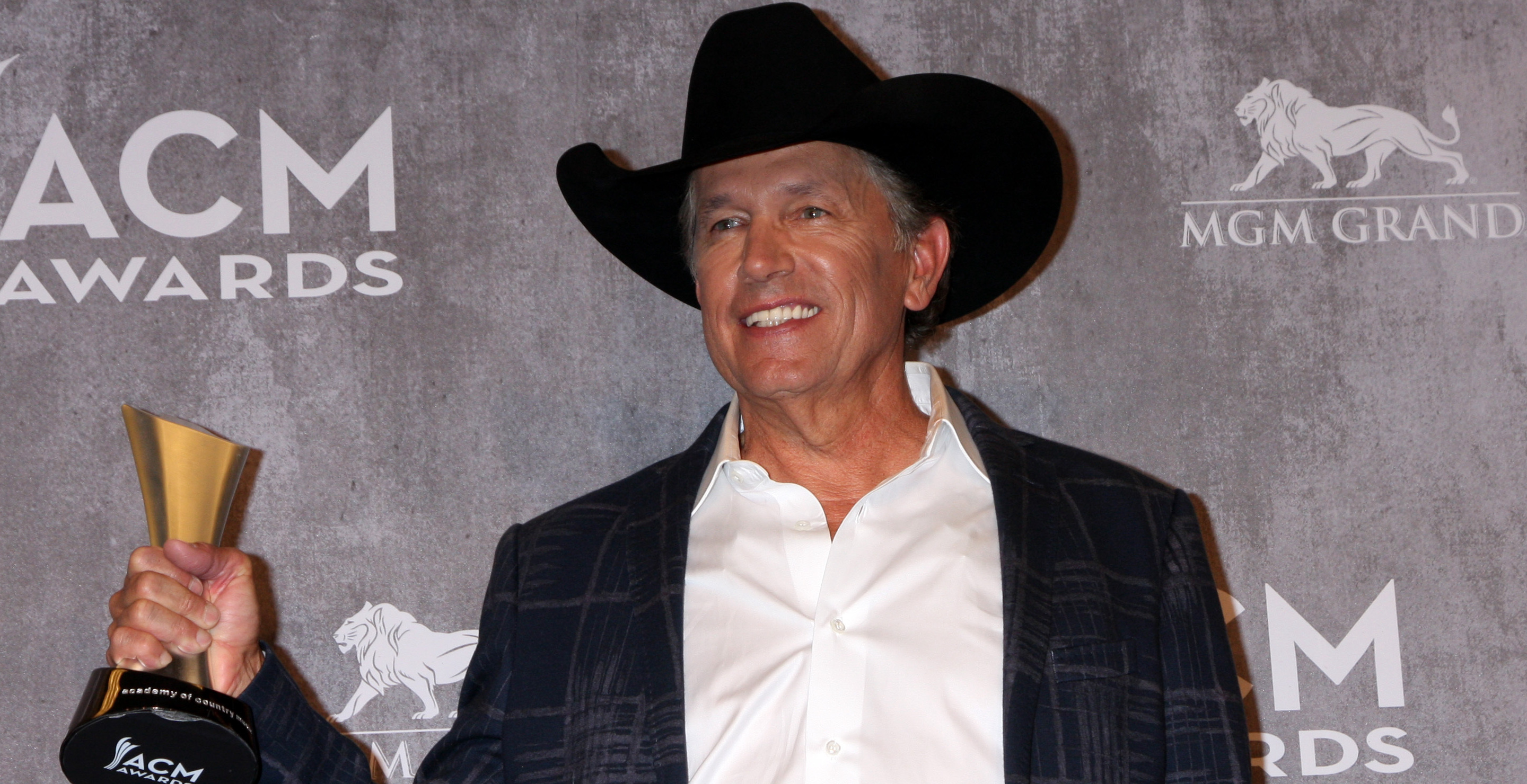 4 Country Songs For When You're All Alone on Valentine's Day