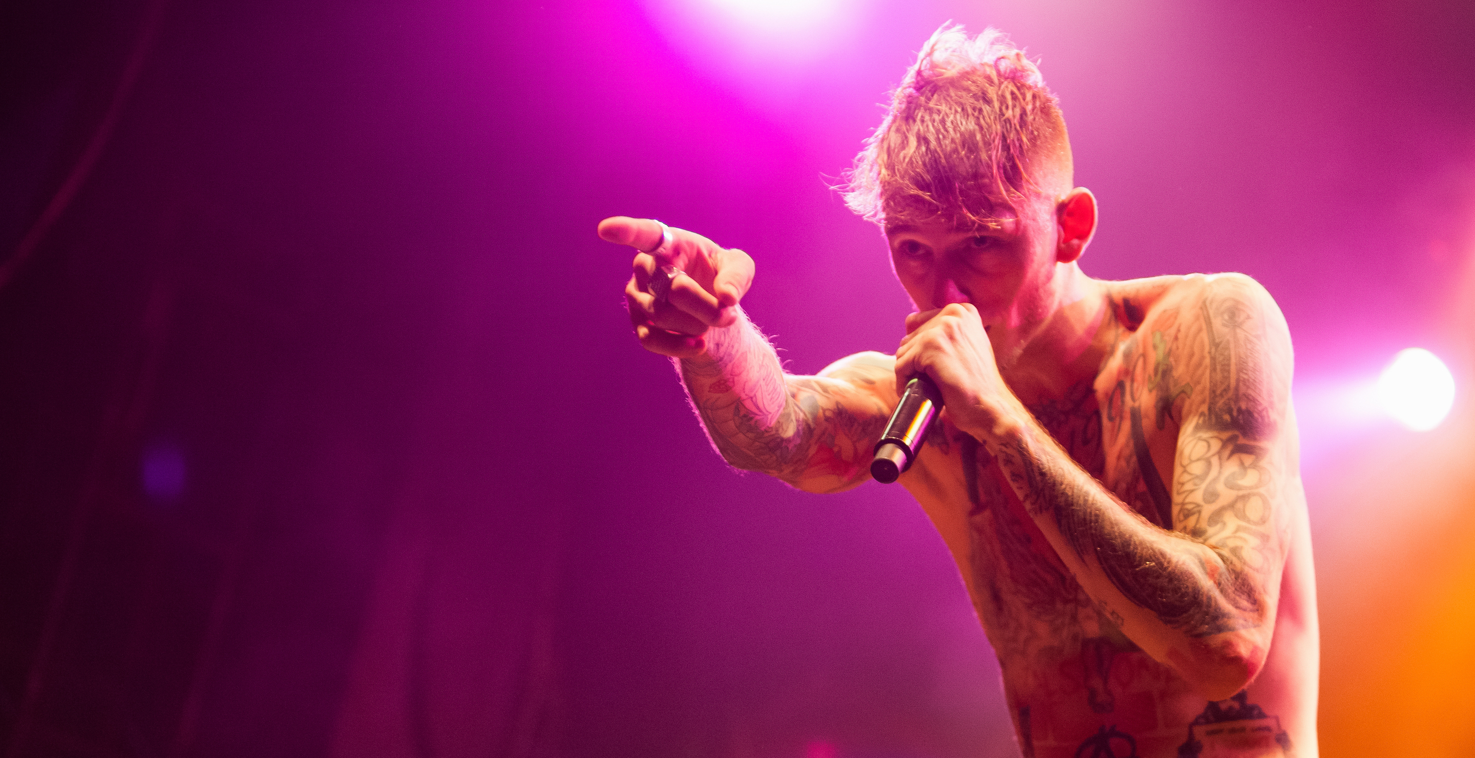 Bob Dylan Shocks Fans By Posting Machine Gun Kelly Rap Video On Social Media