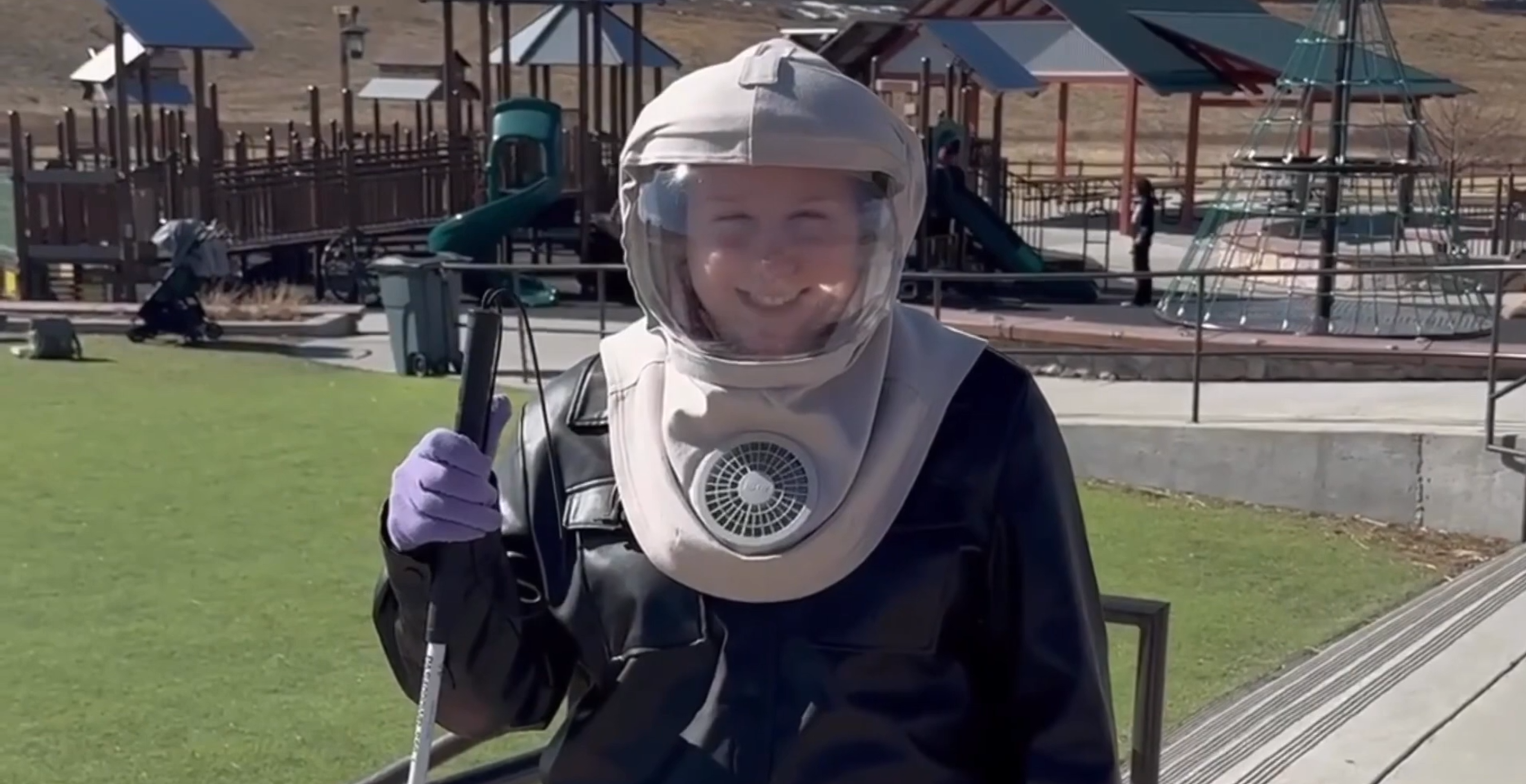 Colorado Woman Is Allergic To The Sun, Has To Wear Protective Suit Like Astronaut Outside (2)