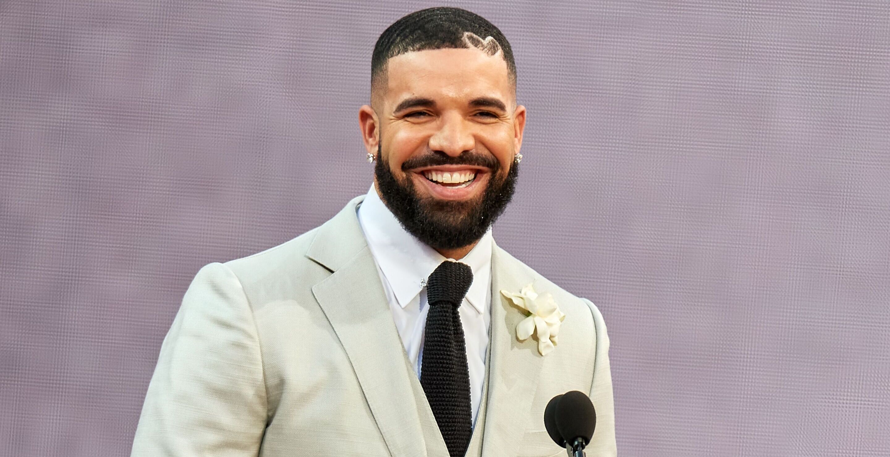 Drake Fans Want Him To Drop A Country Album Following Kendrick Lamar Retreat