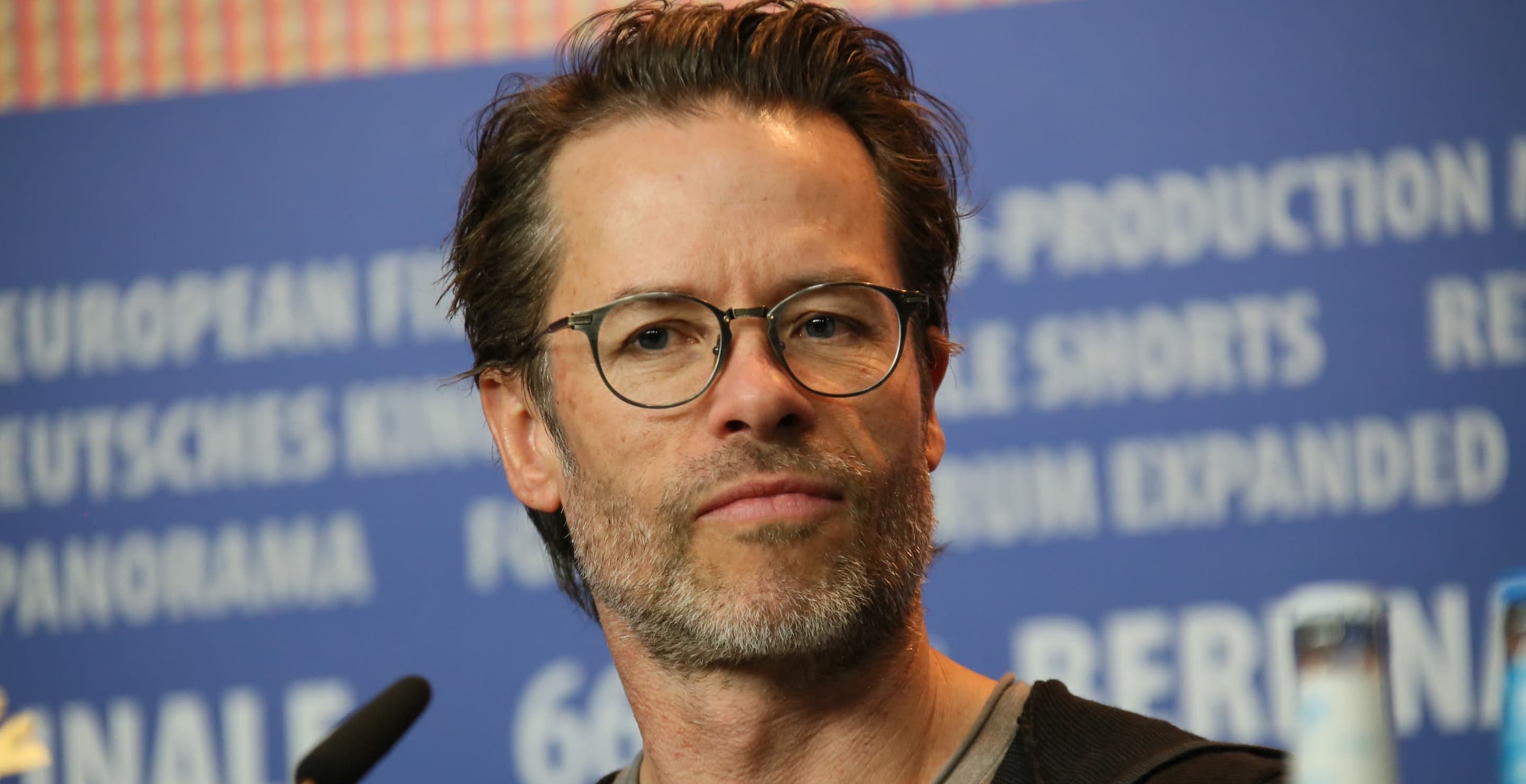 Guy Pearce Recalls Kevin Spacey 'Targeting' Him While Filming 'L.A. Confidential'