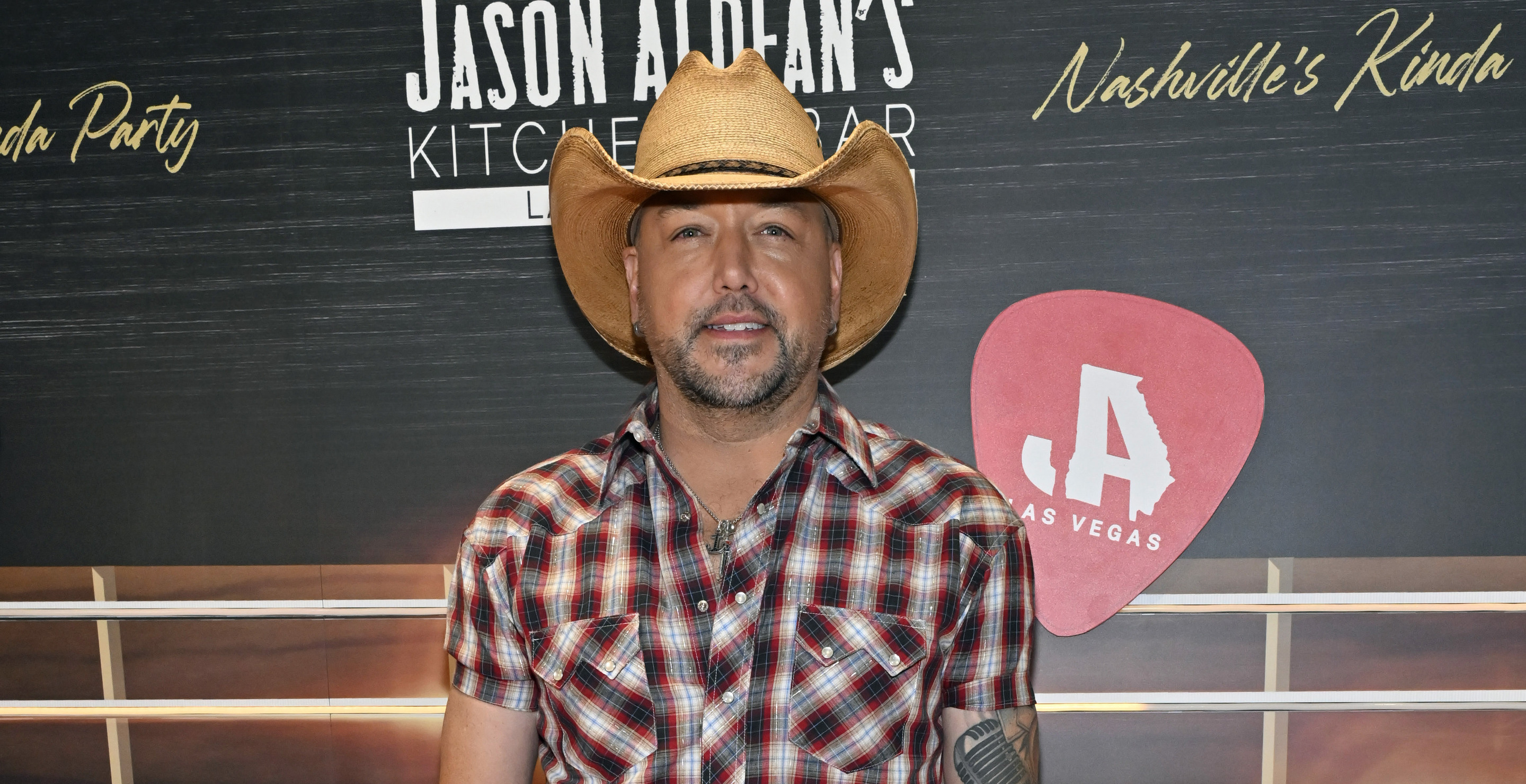 Jason Aldean Reveals His Kids Are Obsessed With One Tear Jerker
