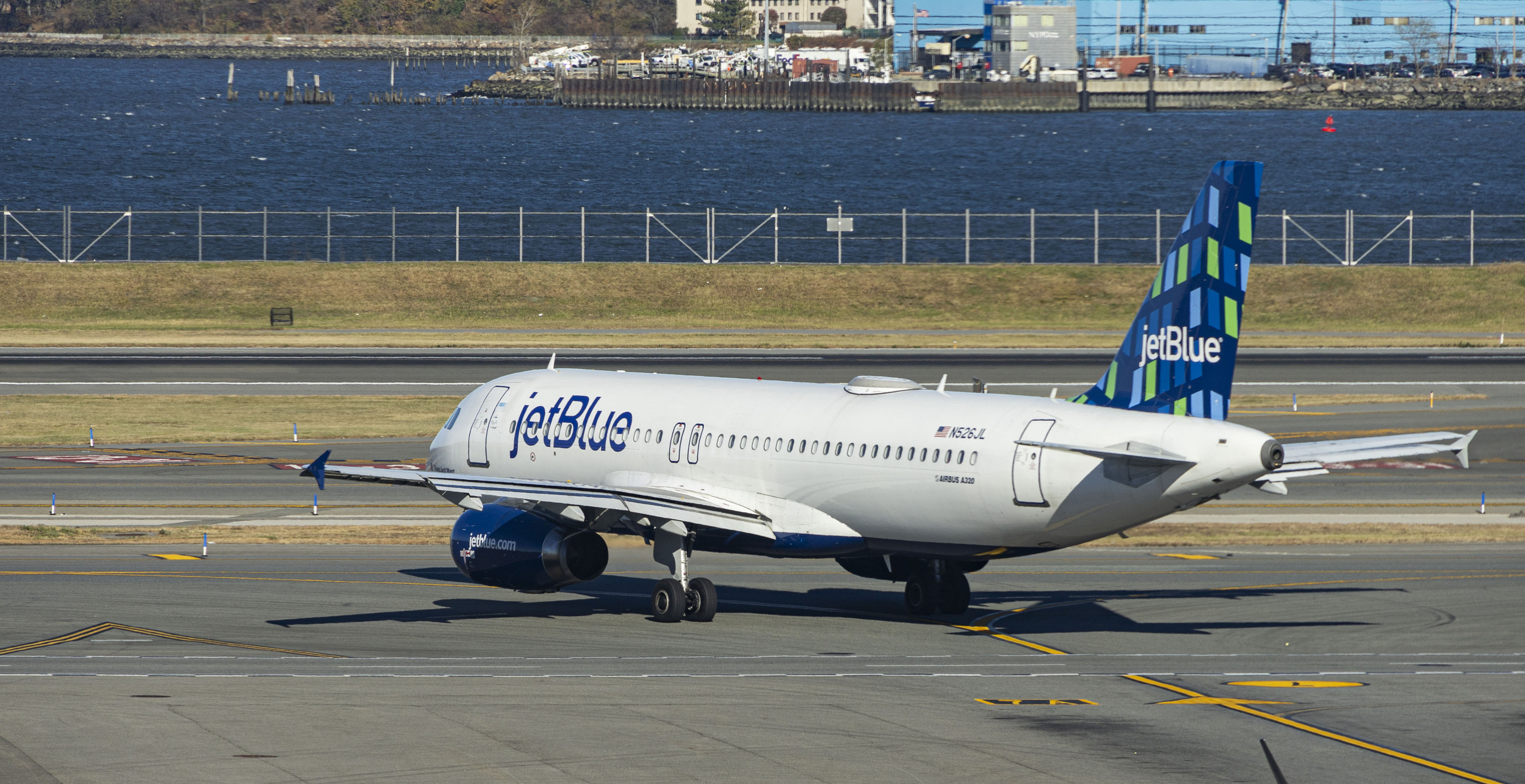 JetBlue Pilot Arrested Just Before Take Off