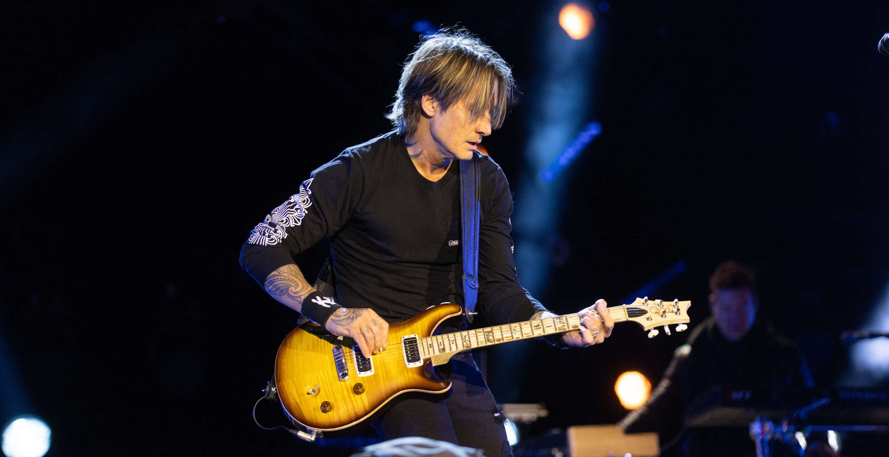 Keith Urban Used Two Country Icons To Defend His Refusal Not To Wear A Cowboy Hat