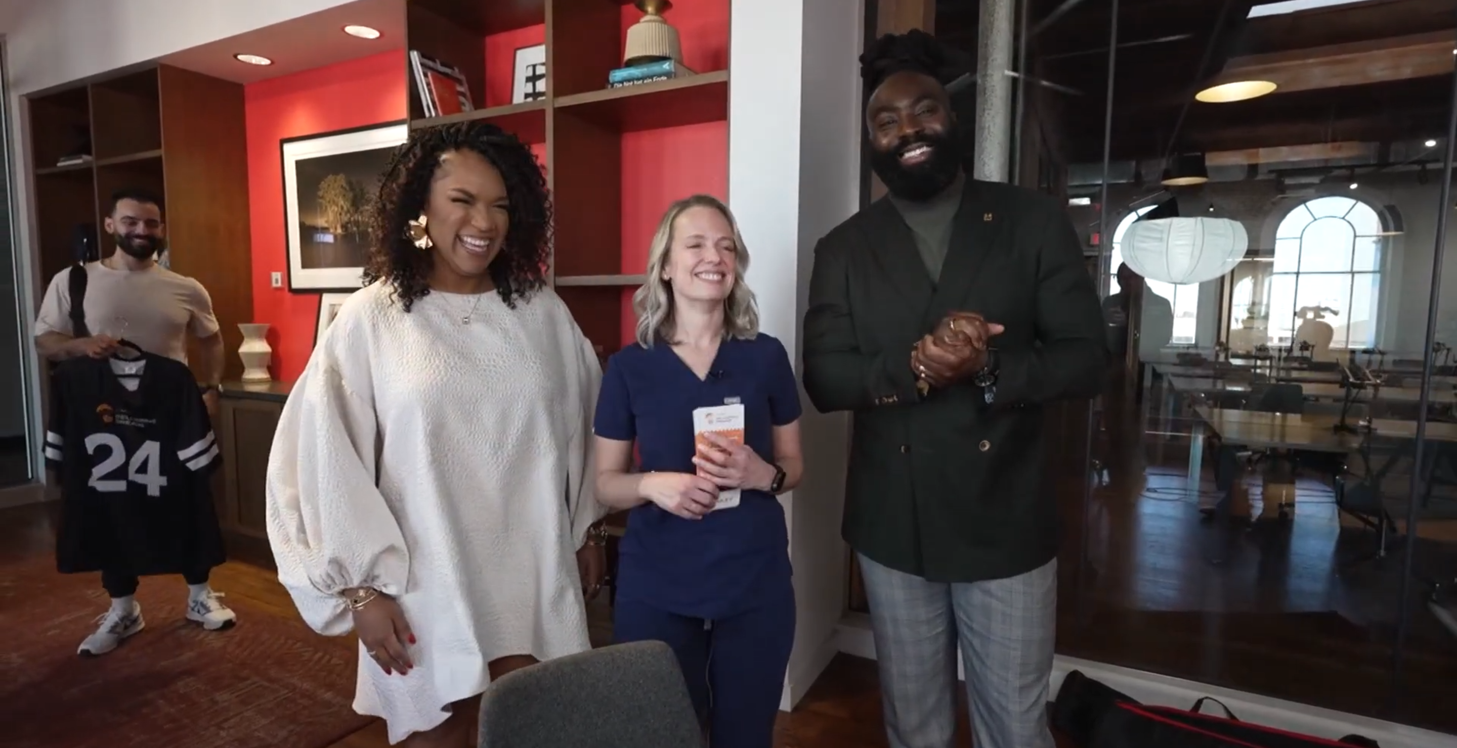 New Orleans Nurse, Who Took Care Of Bourbon Street Victims, Gifted Tickets To Super Bowl (1)