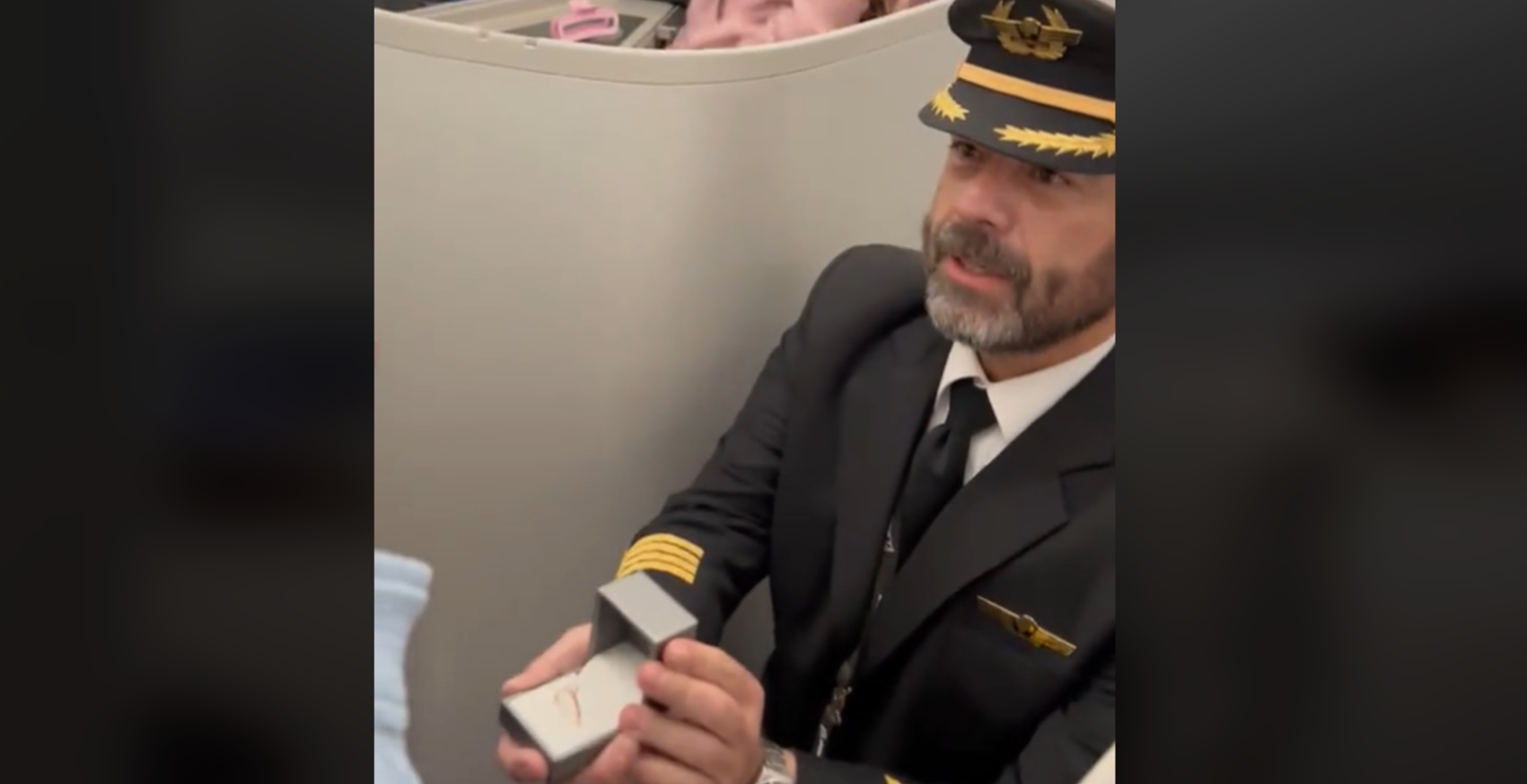 Pilot Proposes To Girlfriend Midflight But Who Is Flying The Plane