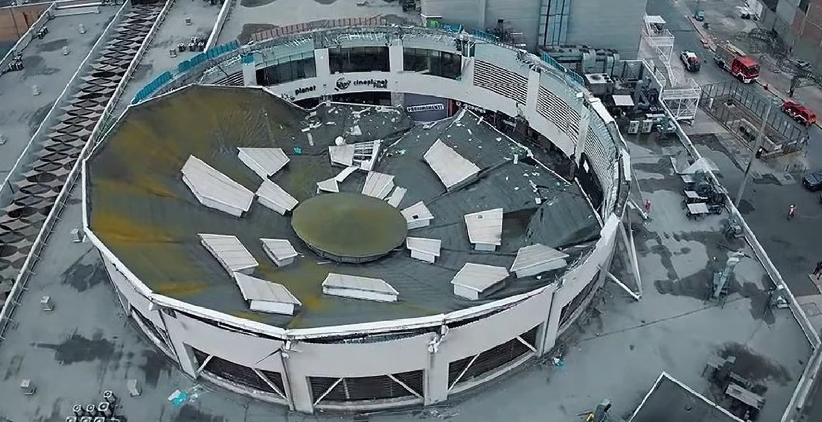 Real Plaza Collapse