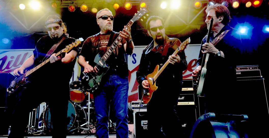Remember That Time An 'American Idol' Judge Collaborated With The Blue Oyster Cult?