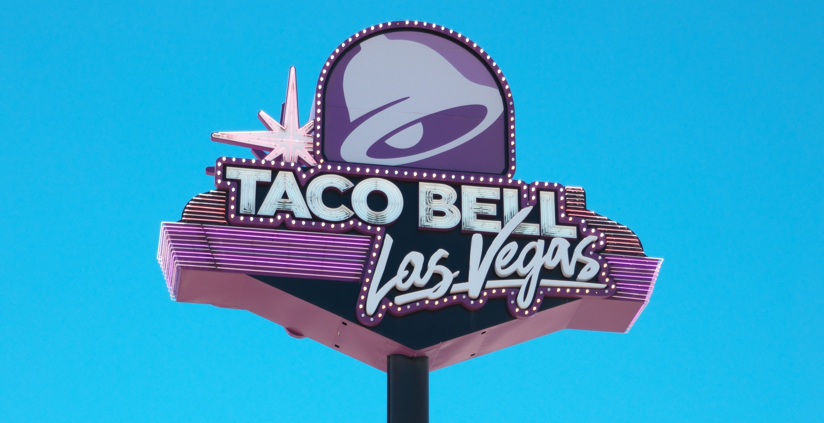 Taco Bell Wants To Marry You In Vegas With An Elvis Impersonator