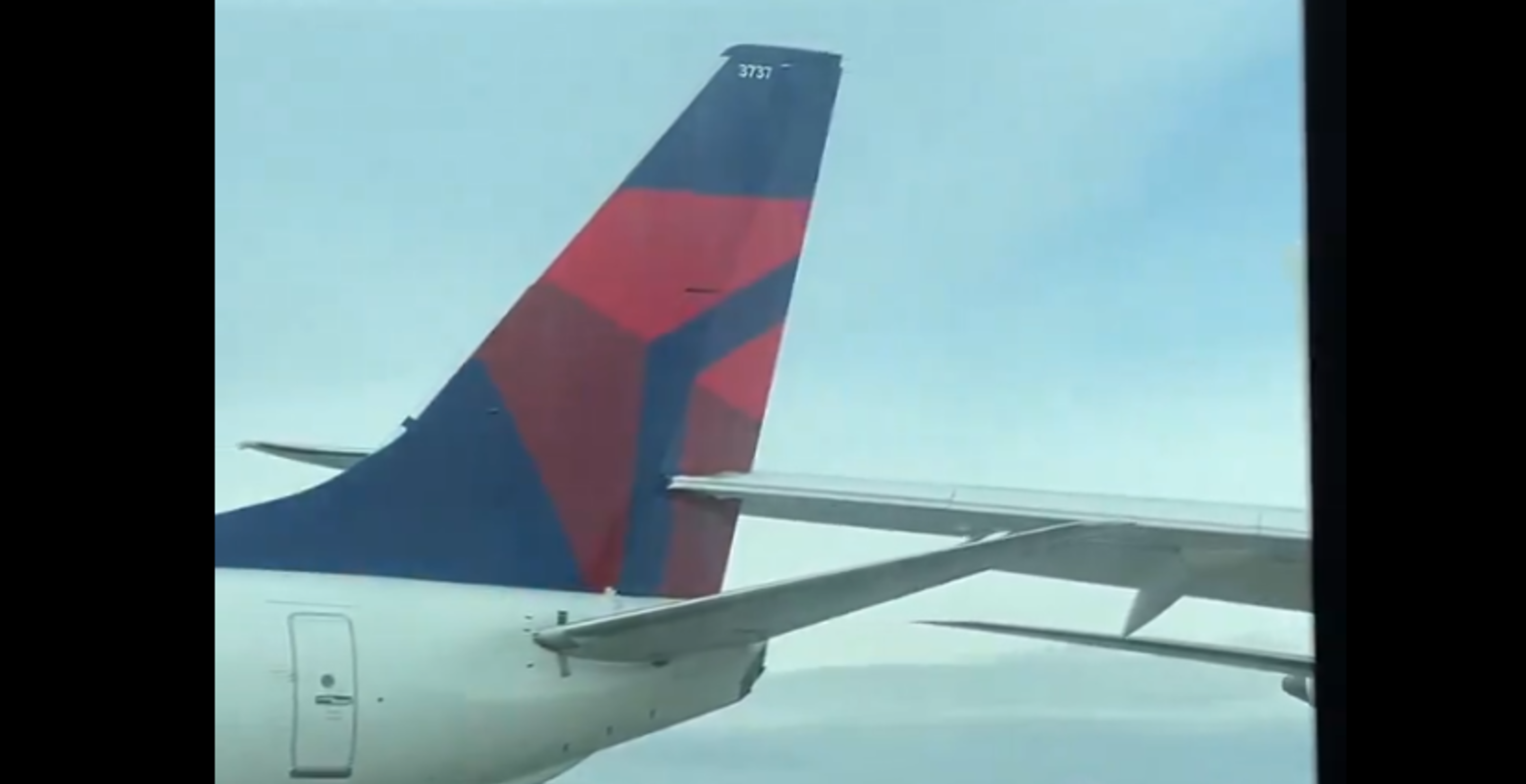 Two Planes Collide While At Seattle Airport