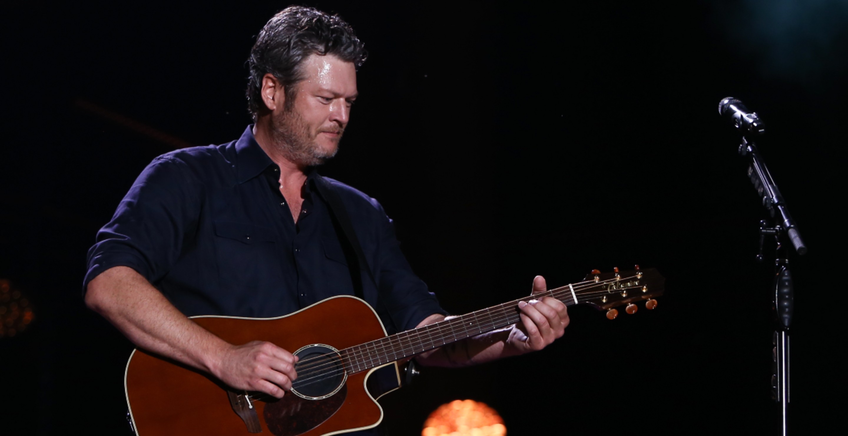 Blake Shelton Walks Fans Through Planting Onions With One Word Of Wisdom