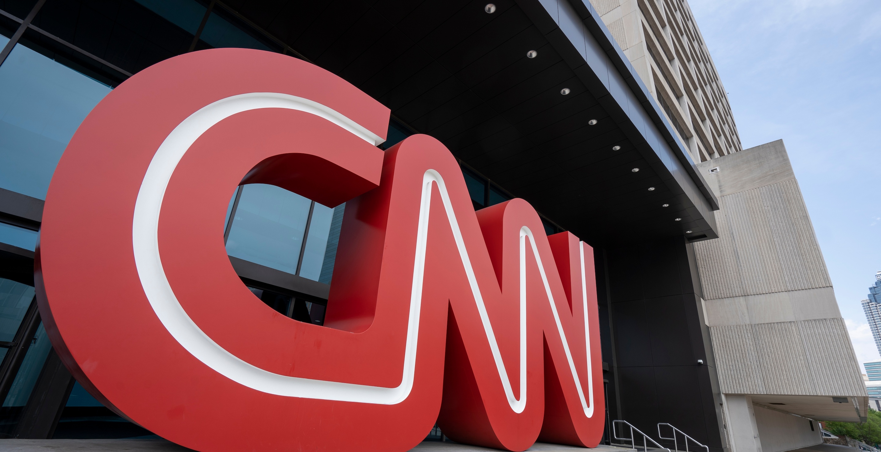 Heartbreaking Moment CNN Anchor Breaks Down In Tears While Interviewing Family Of DC Plane Victims